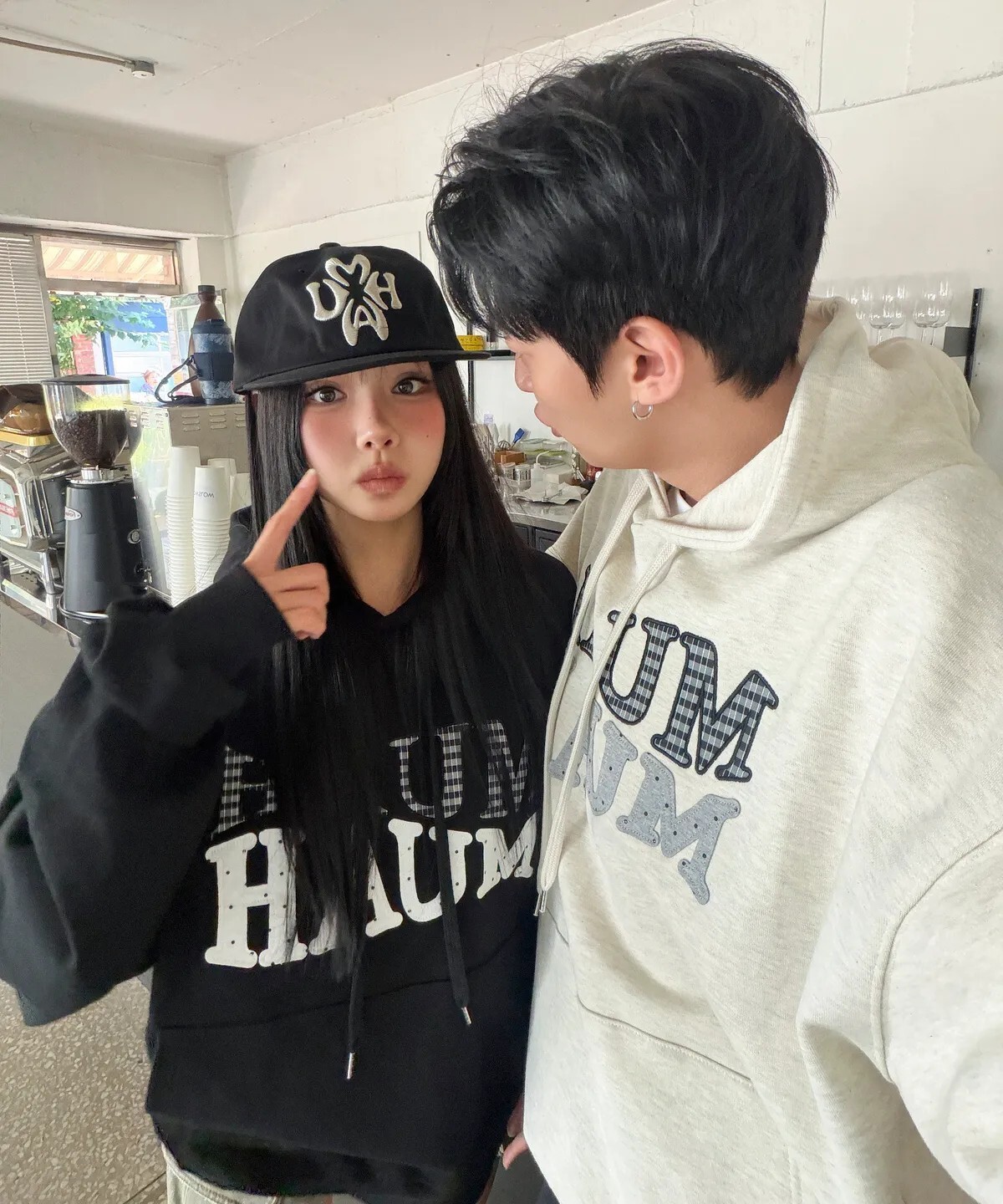 【OWN】MUAHMUAH 長袖 連帽 帽踢 抽繩 刺繡 格紋 波點 寬鬆 不分男女 黑色 燕麥灰