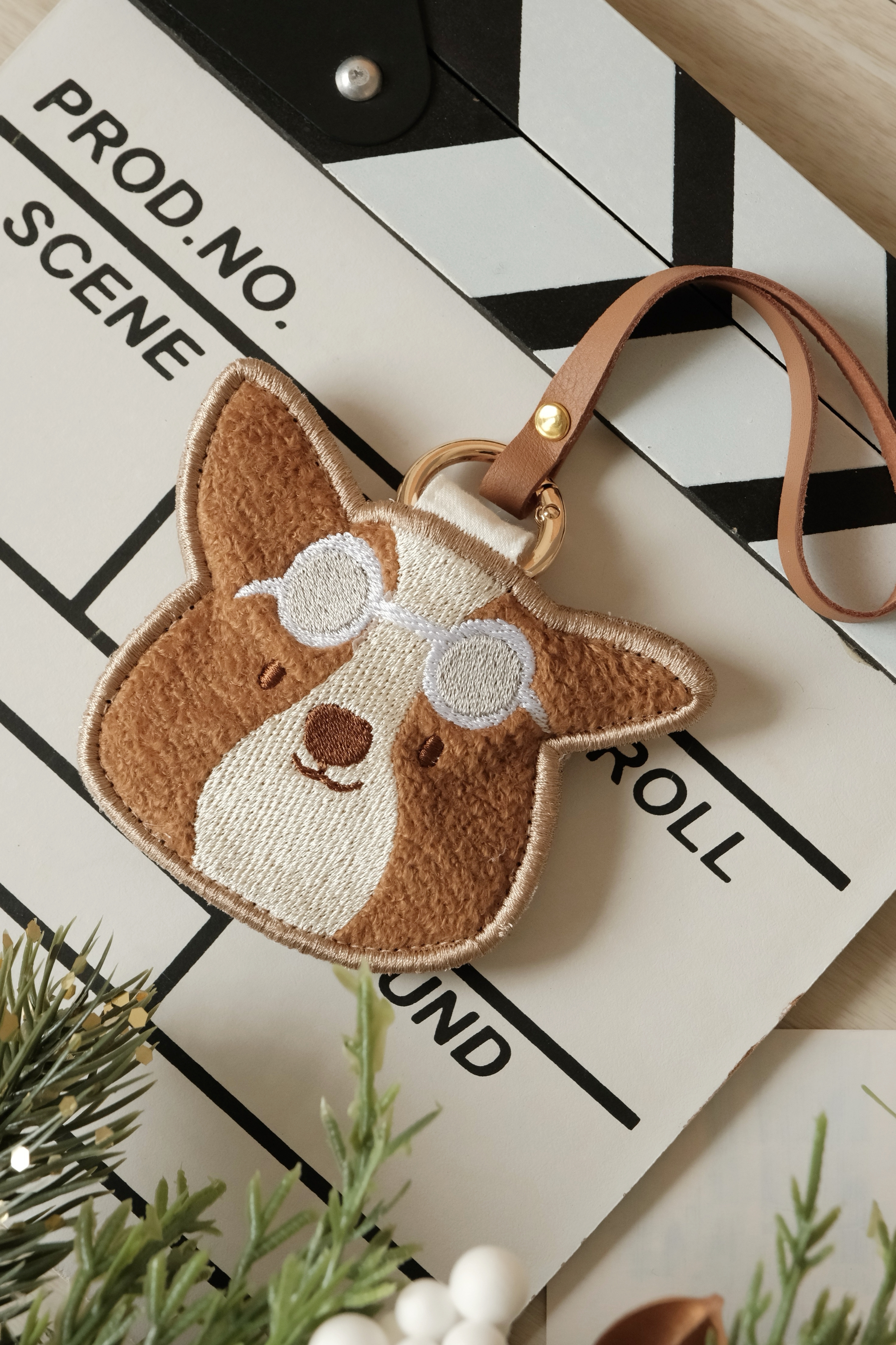 Hi Y.P store-刺繡萬用皮飾-獨家設計-柯基