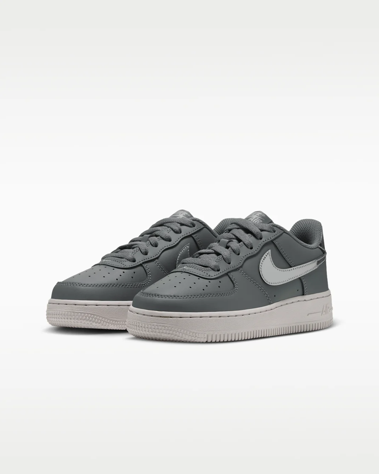 【預訂】 NIKE AIR FORCE 1 碳灰銀-GS