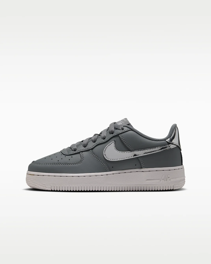 【預訂】 NIKE AIR FORCE 1 碳灰銀-GS
