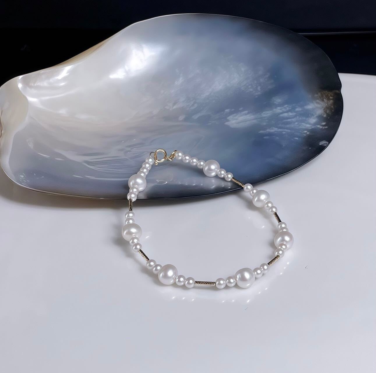 18k Yellow Gold Pearl Bracelet