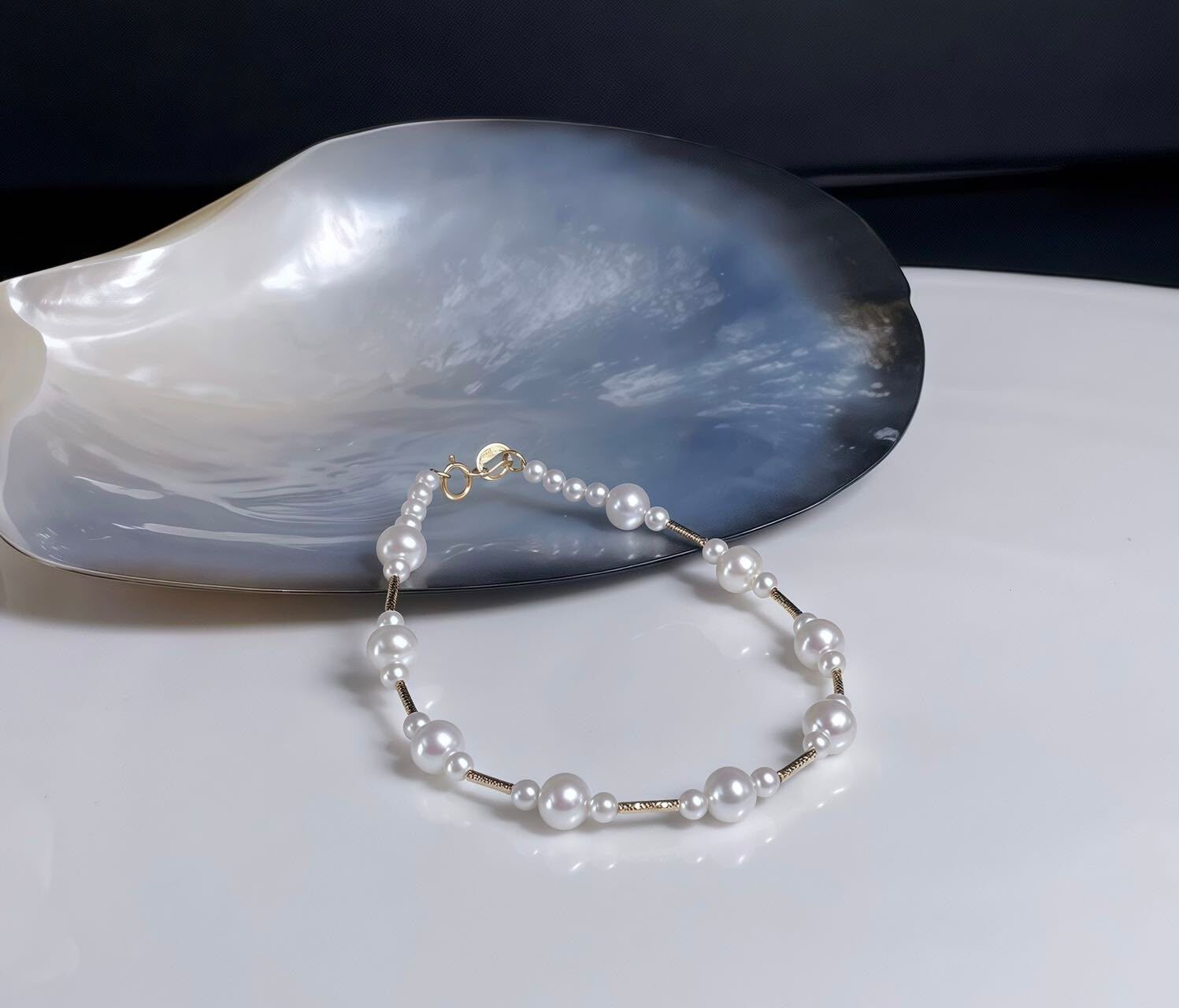 18k Yellow Gold Pearl Bracelet