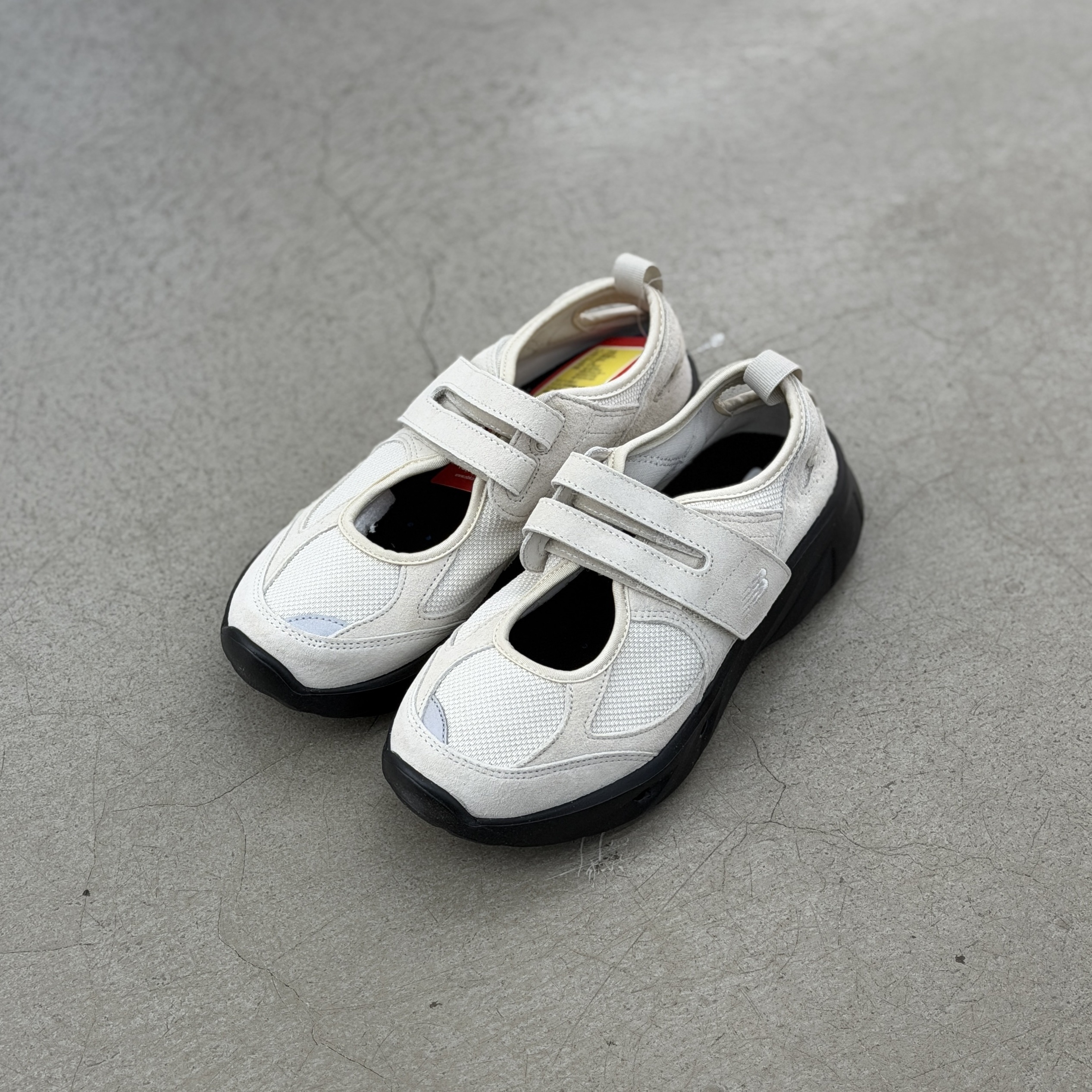 New Balance Breeze Suede- Ivory Black