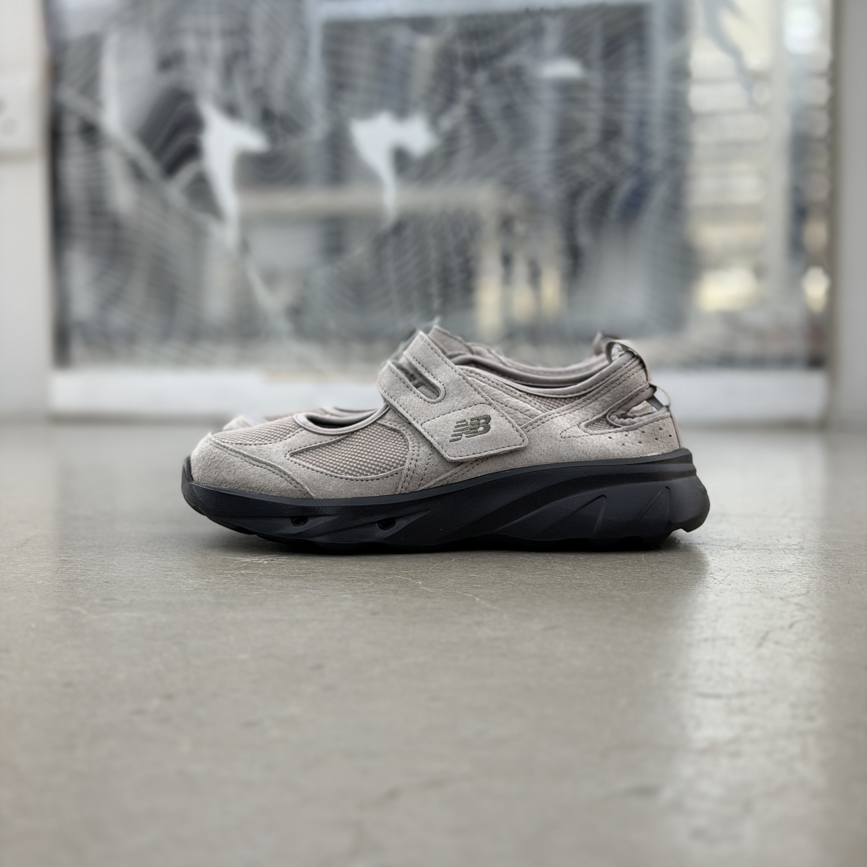 New Balance Breeze Suede- Taupe Black