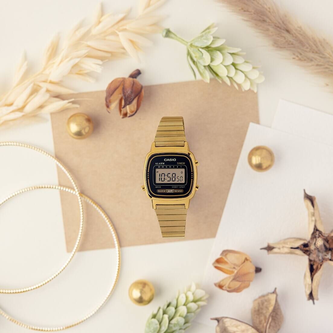 萬年鐘錶 - 卡西歐  CASIO 復古金色電子錶 / 女錶 LA670WGA-1 錶徑 24.6MM