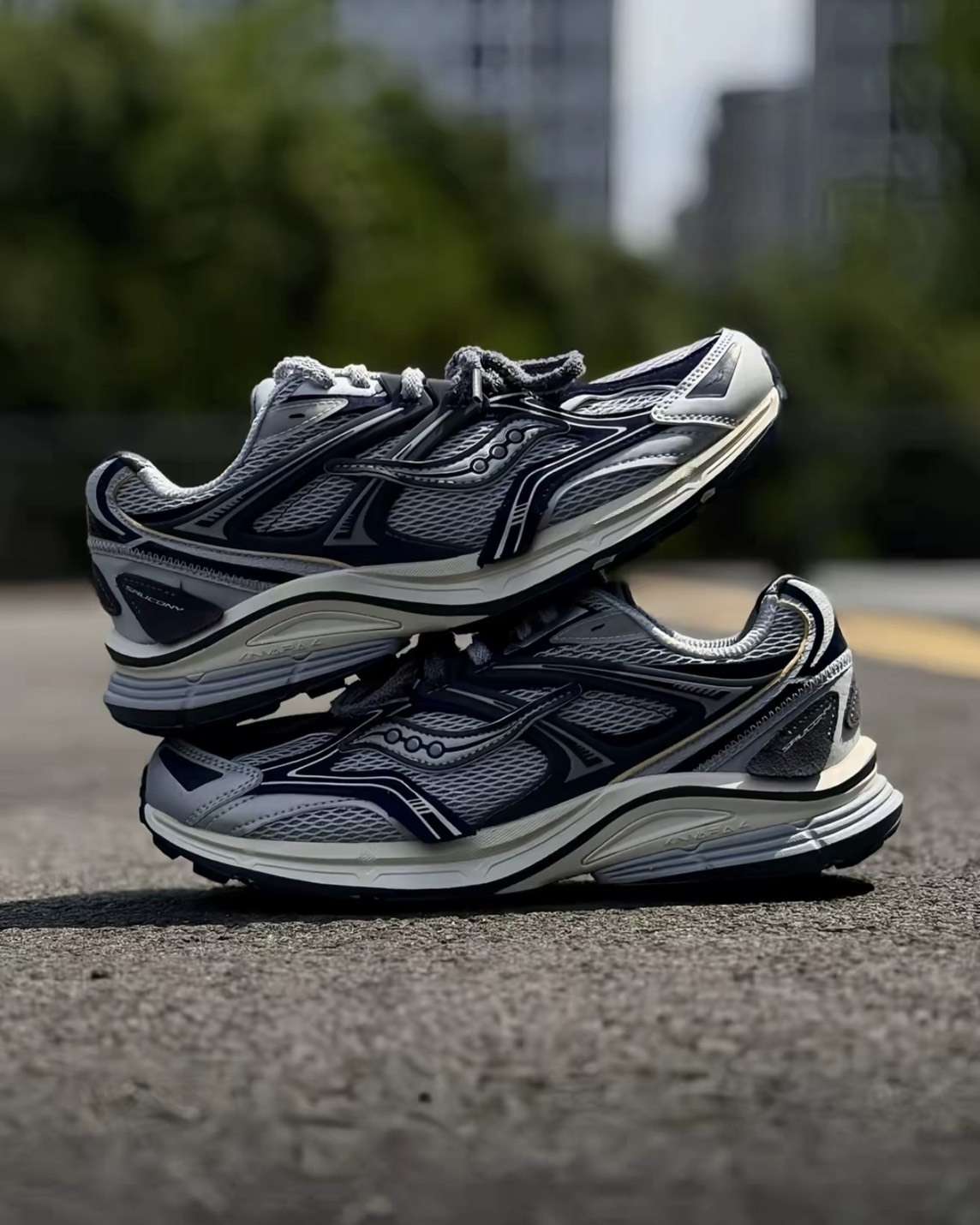 【預購】SAUCONY KINVARA 銀灰色 S790914