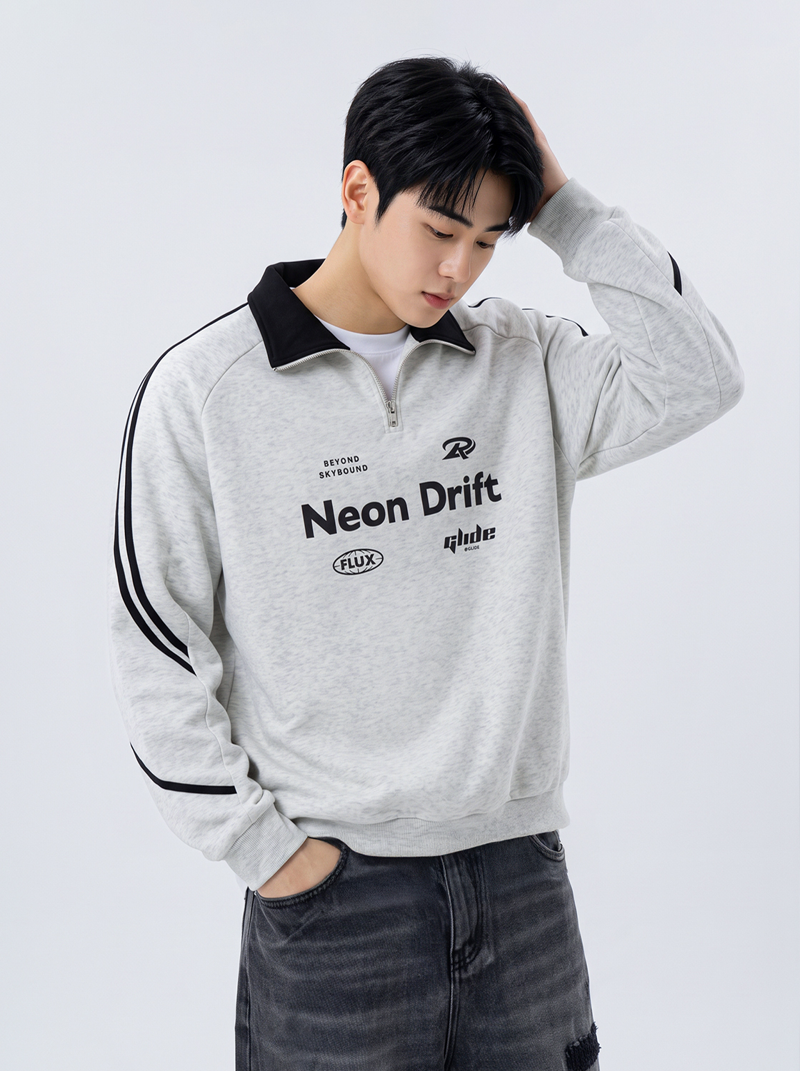 撞色領線條字母大學TEE