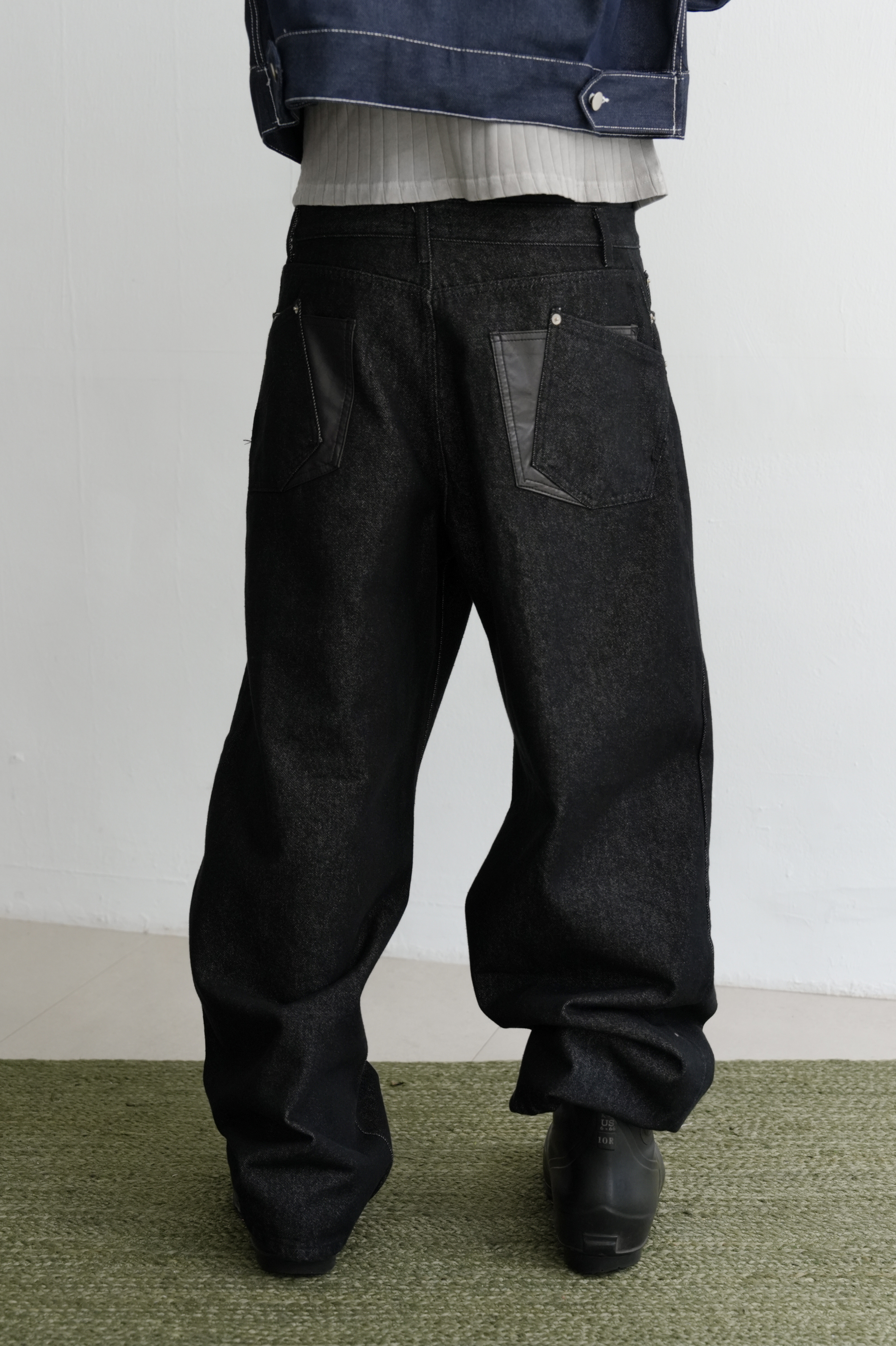 leather pocket curved pants  #牛仔褲