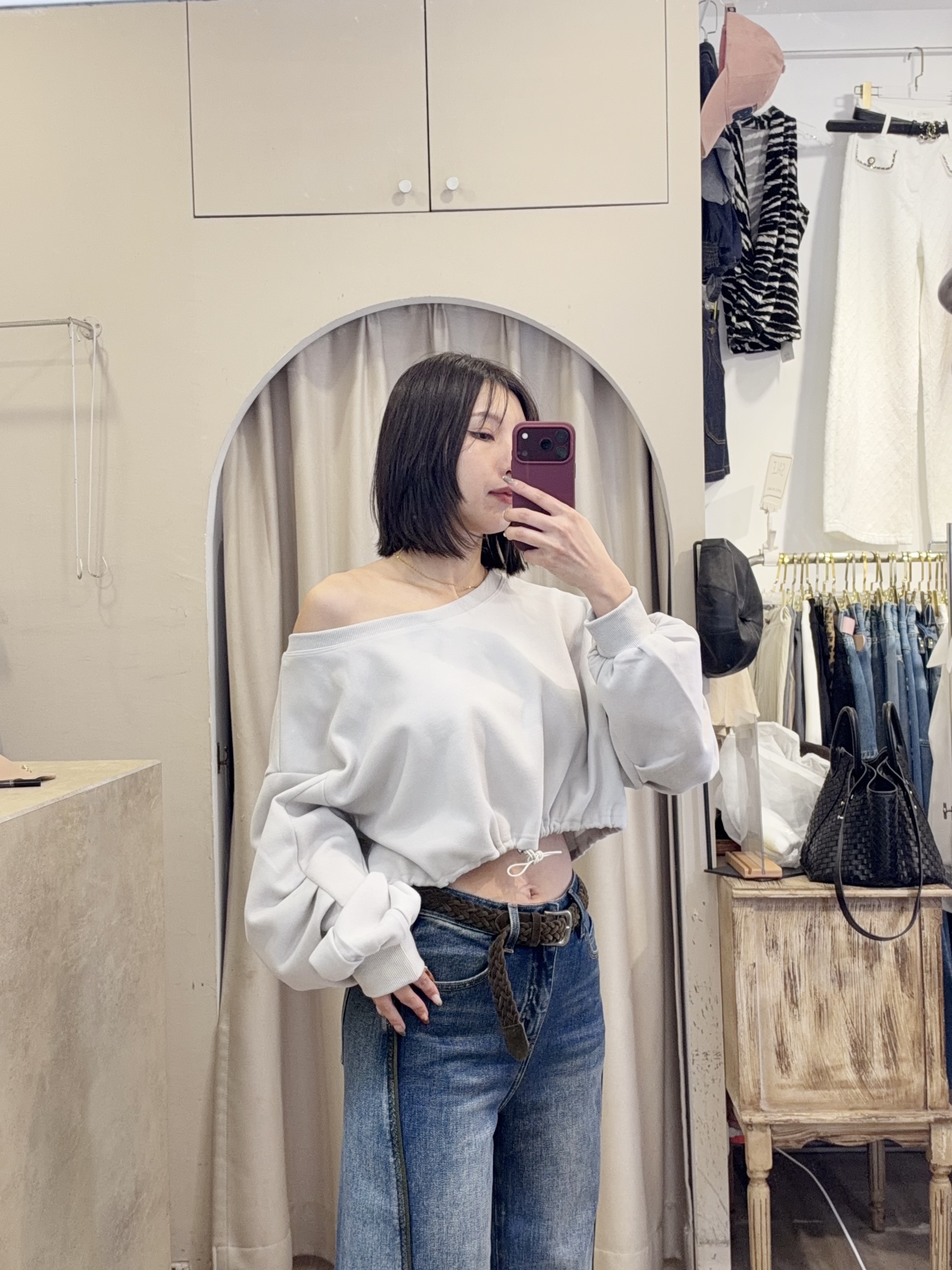 鼠尾草一字領澎袖短版大學Tee