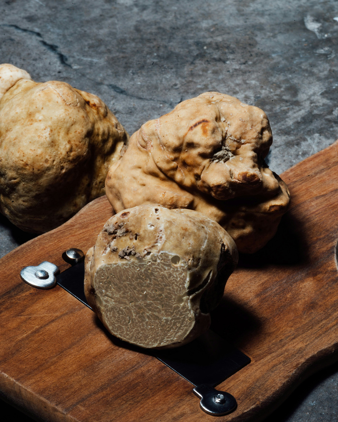 Italy white truffles