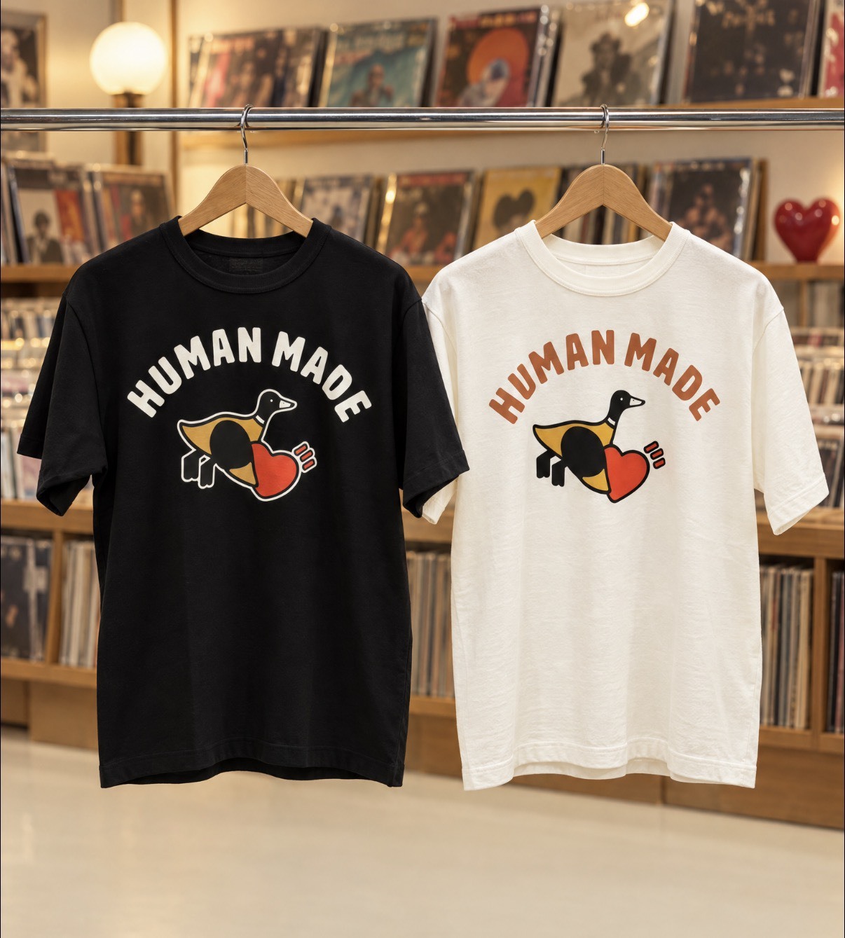 【APAIR】預購 HUMAN MADE GRAPHIC T-SHIRT 鴨子抱著愛心 白 黑 兩款 短T HM32TE016