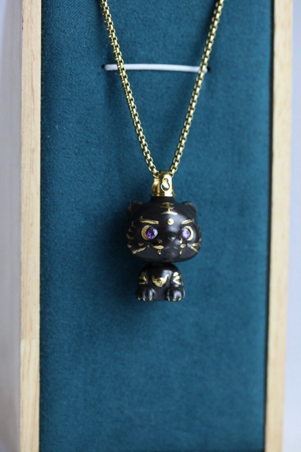 紫眼虎爺｜項鍊展示