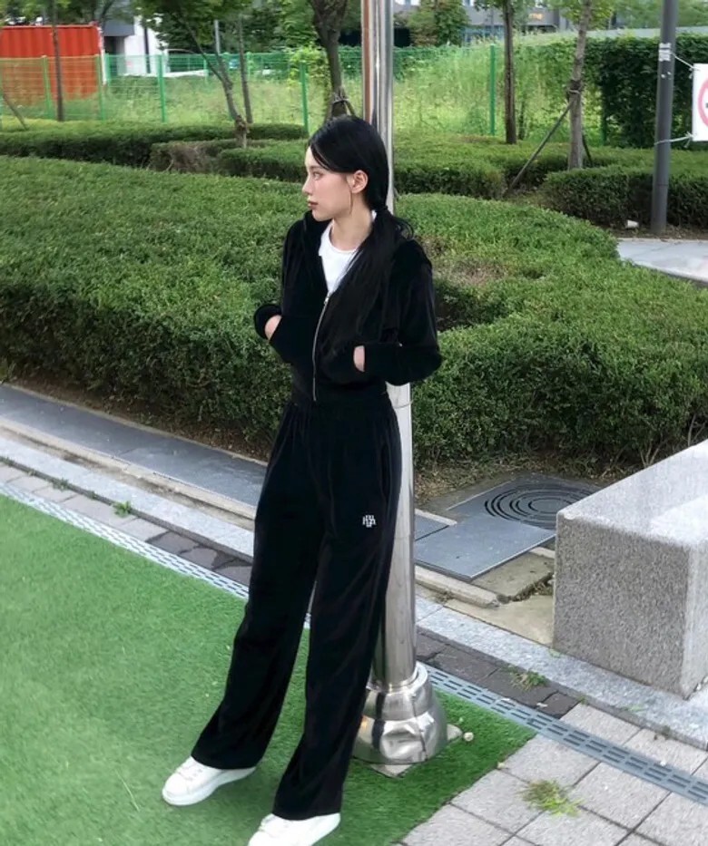 【OWN】MUAHMUAH 長袖 棉褲 連帽外套 天鵝絨 抽繩 鬆緊 寬鬆 休閒 套裝 慵懶 女生 單一尺寸 炭灰色 黑色 淺灰色 深藍色