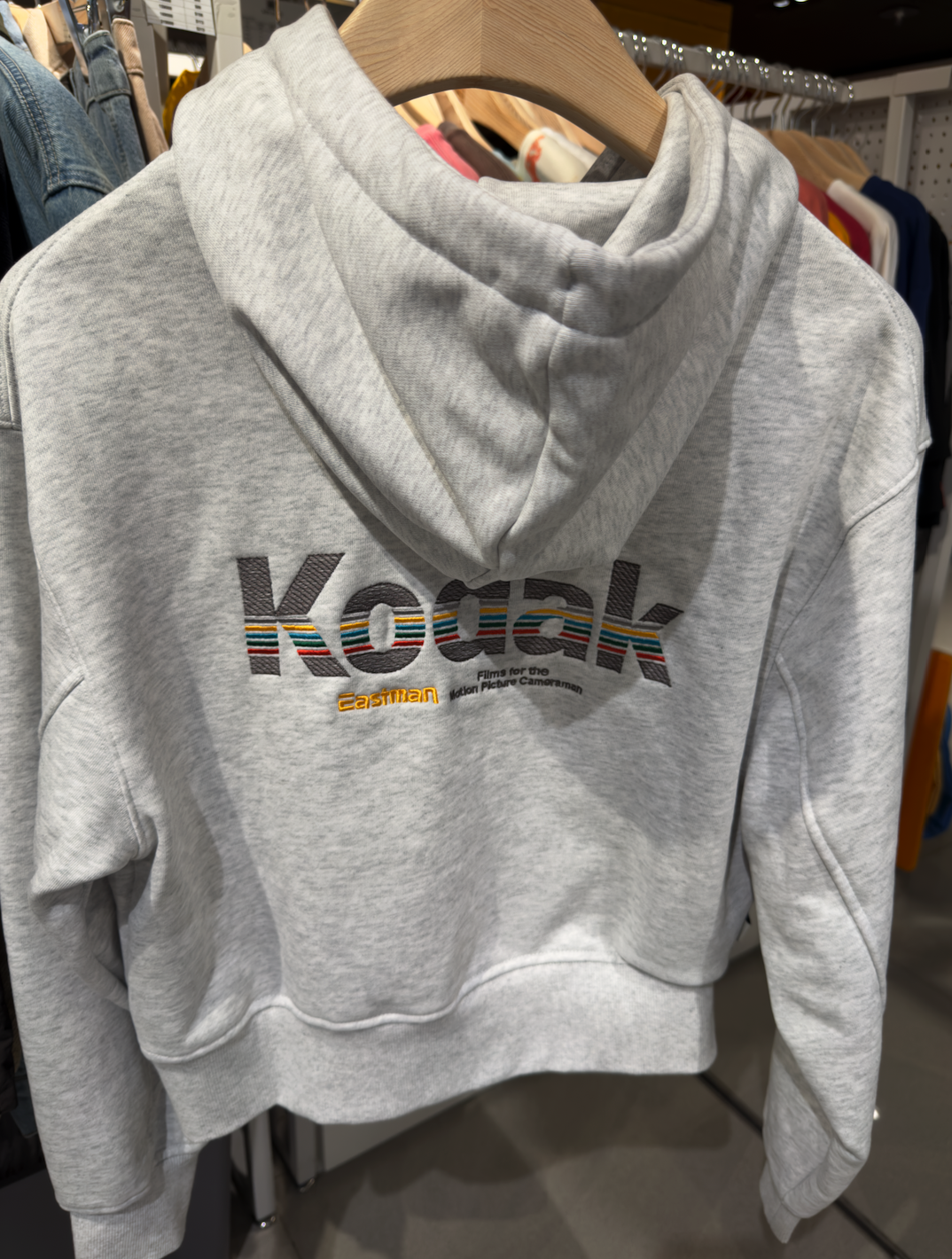 【韓國限時連線🇰🇷 10/19 晚上12點準時收單！！】Kodak Rainbow Hoodie Women 柯達 女款 彩虹 Logo 短版 帽tee K6322LHDP1