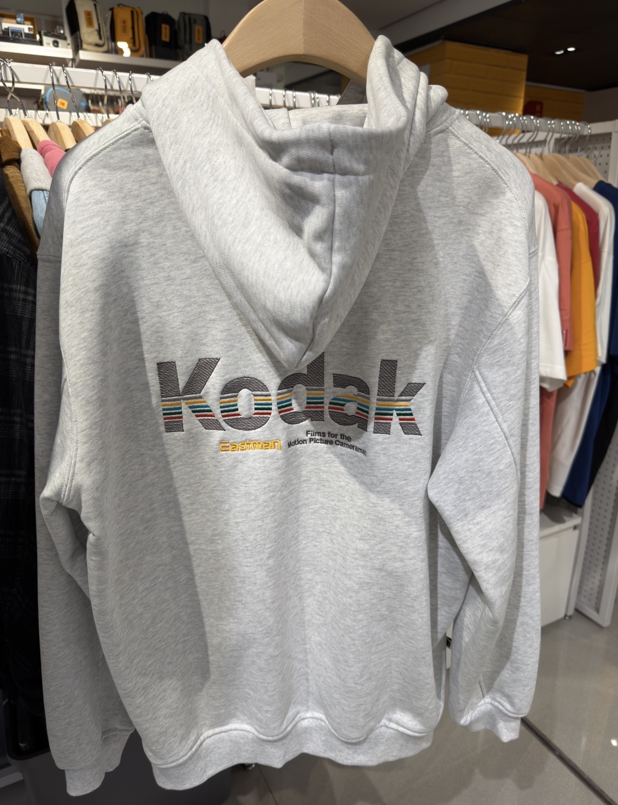 【韓國限時連線🇰🇷 10/19 晚上12點準時收單！！】Kodak Kodak Rainbow Hoodie 柯達 彩虹 Logo 帽tee K6323LHDP1