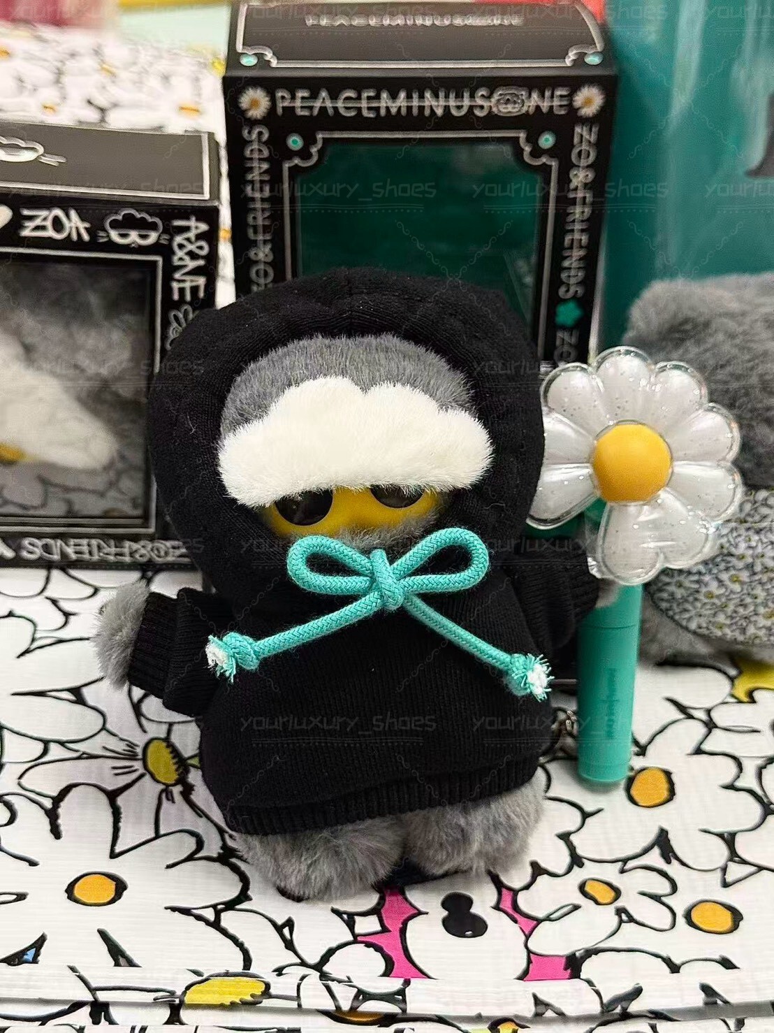 【LUXURY】 韓國代購 ZOA & PEACEMINUSONE  POM 權志龍 Gd 聯名 貓咪週邊 吊飾 玩偶 鑰匙圈 包包 手機吊飾 快閃店 中娃 毛絨吊扣 收納包 擺飾 護照夾 托特包 地毯 徽章 膠帶 G-DRAGON