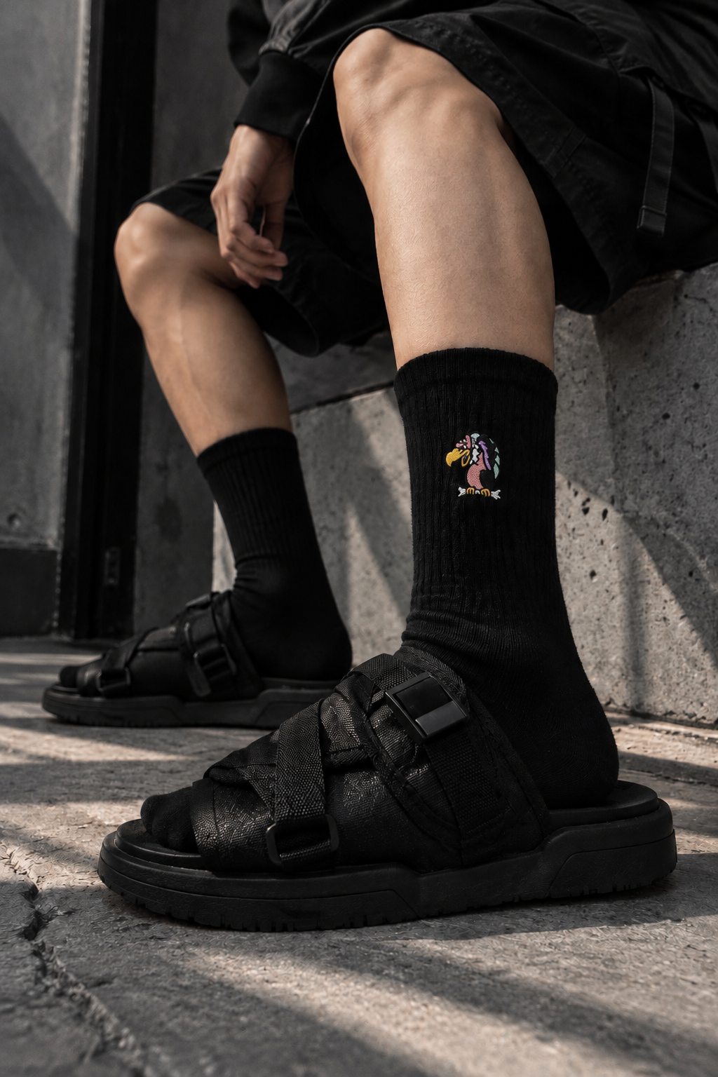 Love at First Flight x It Must Be You｜Colorful Vulture Embroidered Half-Terry Crew Socks【SCSXU22】