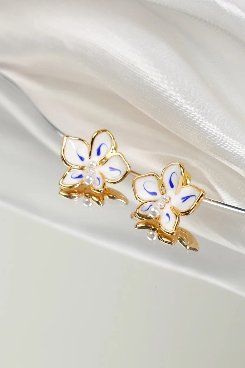 EP Flora Celestial Bloom Earrings — Pearl (FE003-1)