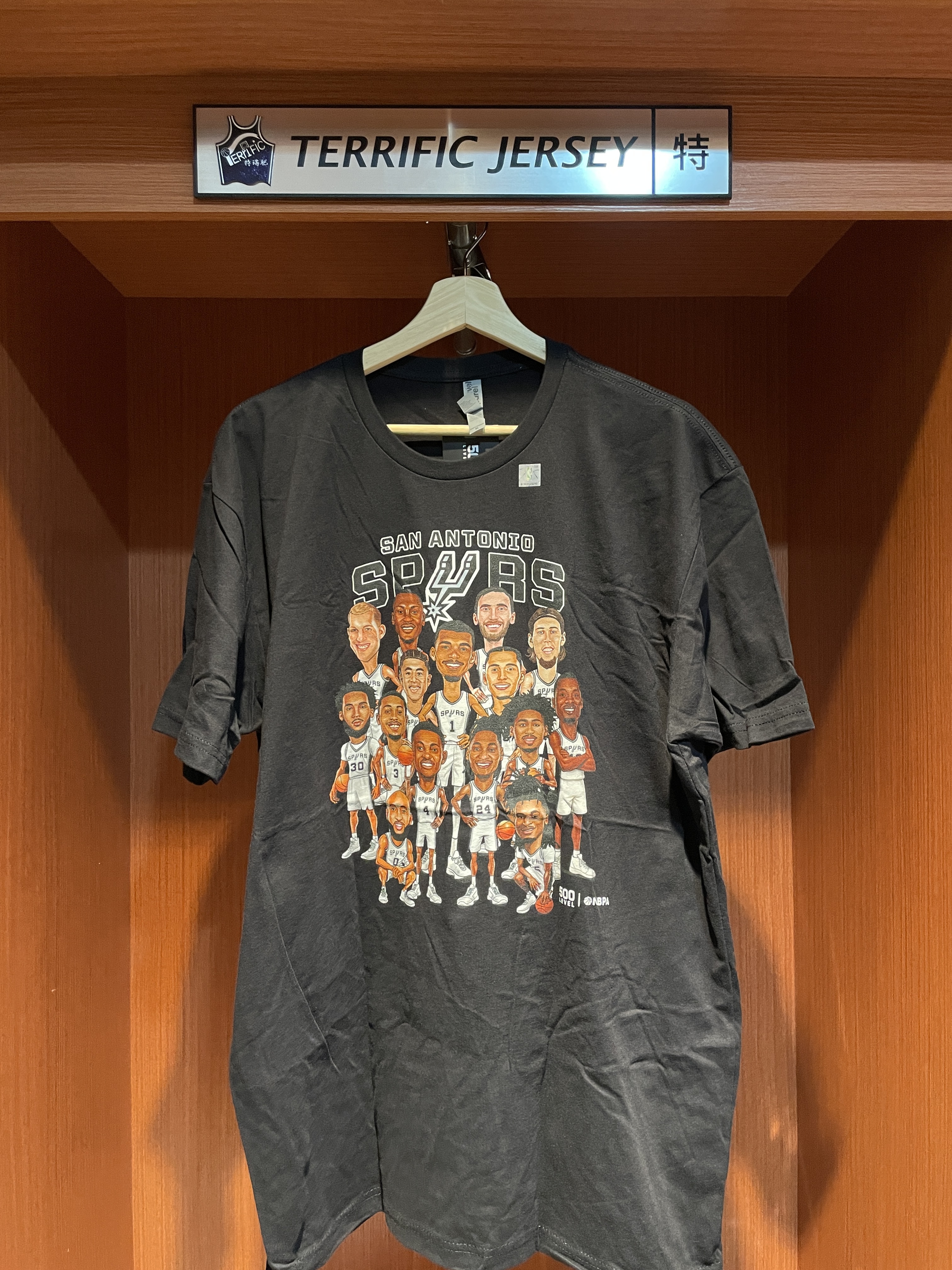 NBA短袖 San Antonio Spurs 聖安東尼奧馬刺 西區冠軍 黑 Q版 人像 500 Level Tee 棉質 短袖 全新