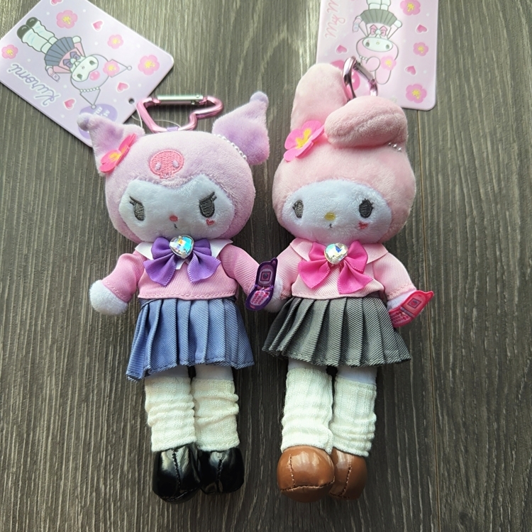 日本 SANRIO 庫洛米 長腳掛飾 高校制服 702667