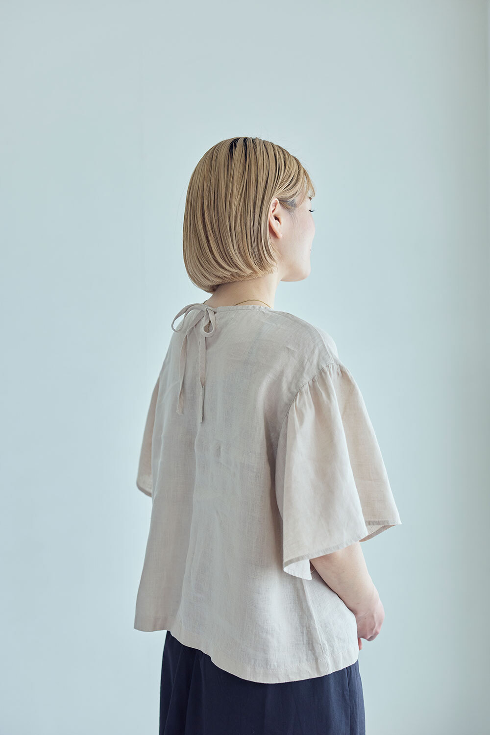 fog linen work - Connie落肩五分澎袖上衣 冰褐