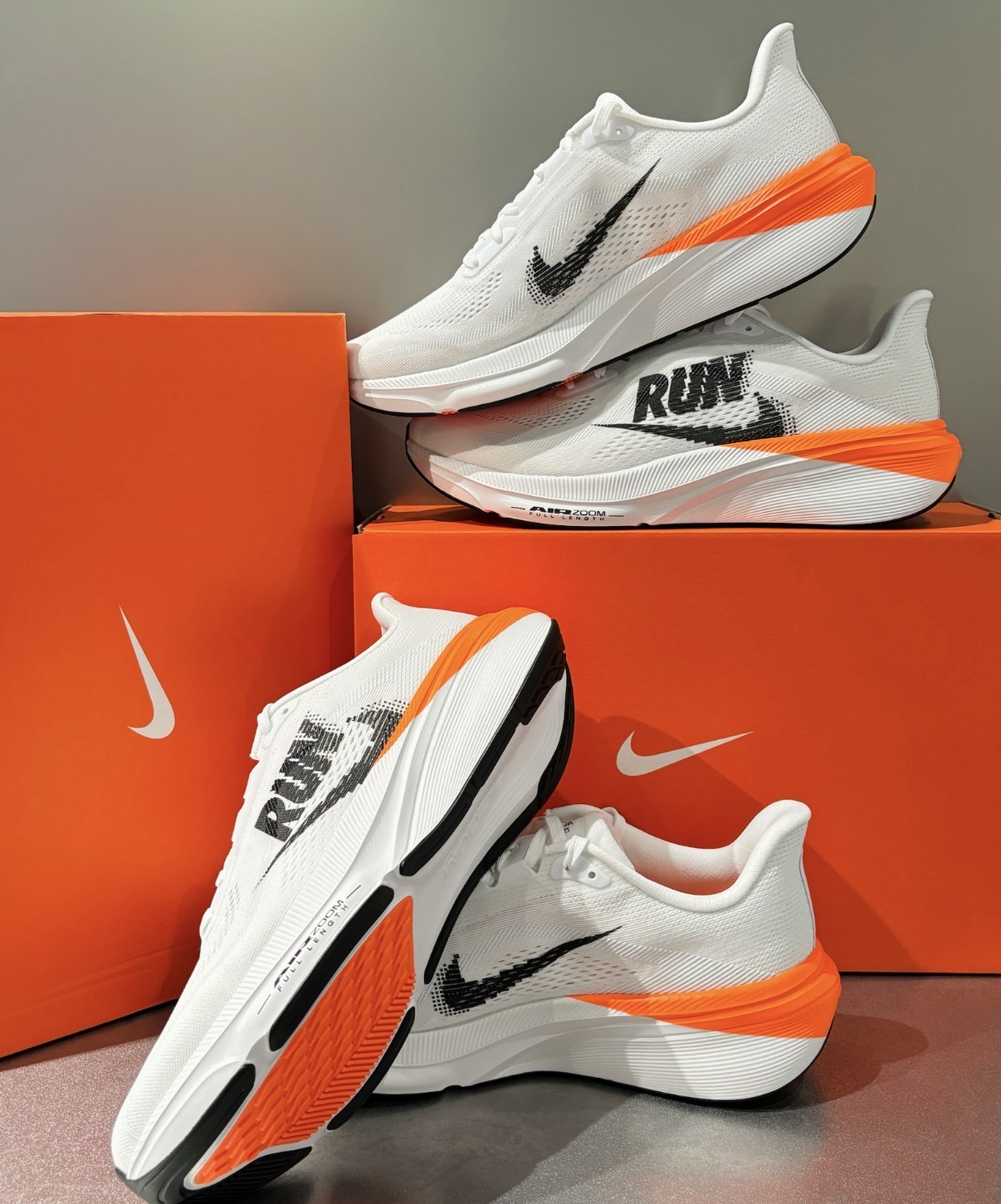 男鞋 NIKE AIR ZOOM PEGASUS 42 白橘黑 小飛馬 倒鉤 緩震 回彈 透氣 氣墊 慢跑 運動鞋【IZ6178-101】