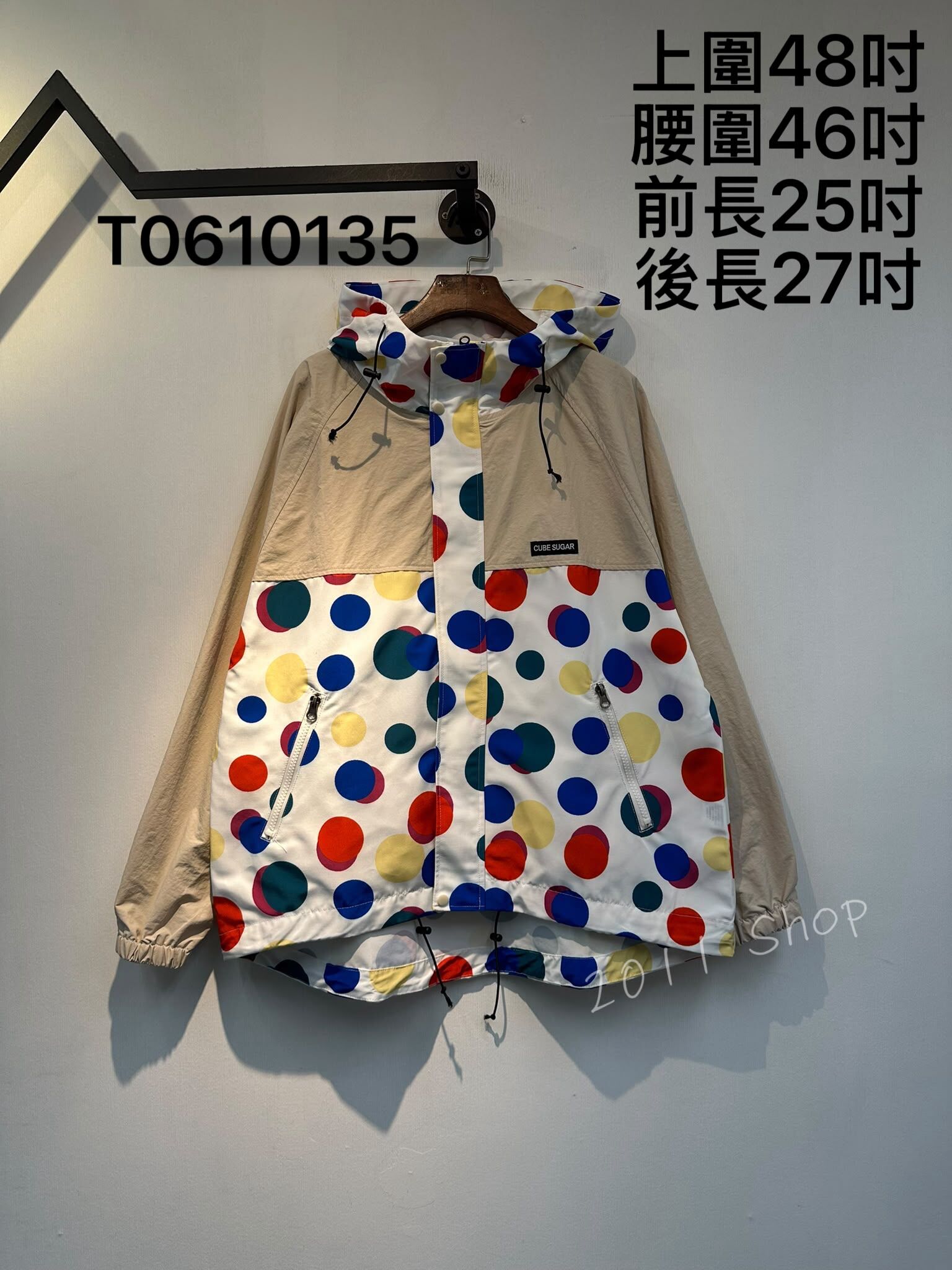 出口日本拼色大波點拉鍊外套  上圍48吋 腰圍46吋 前長25吋 後長27吋  T0610135