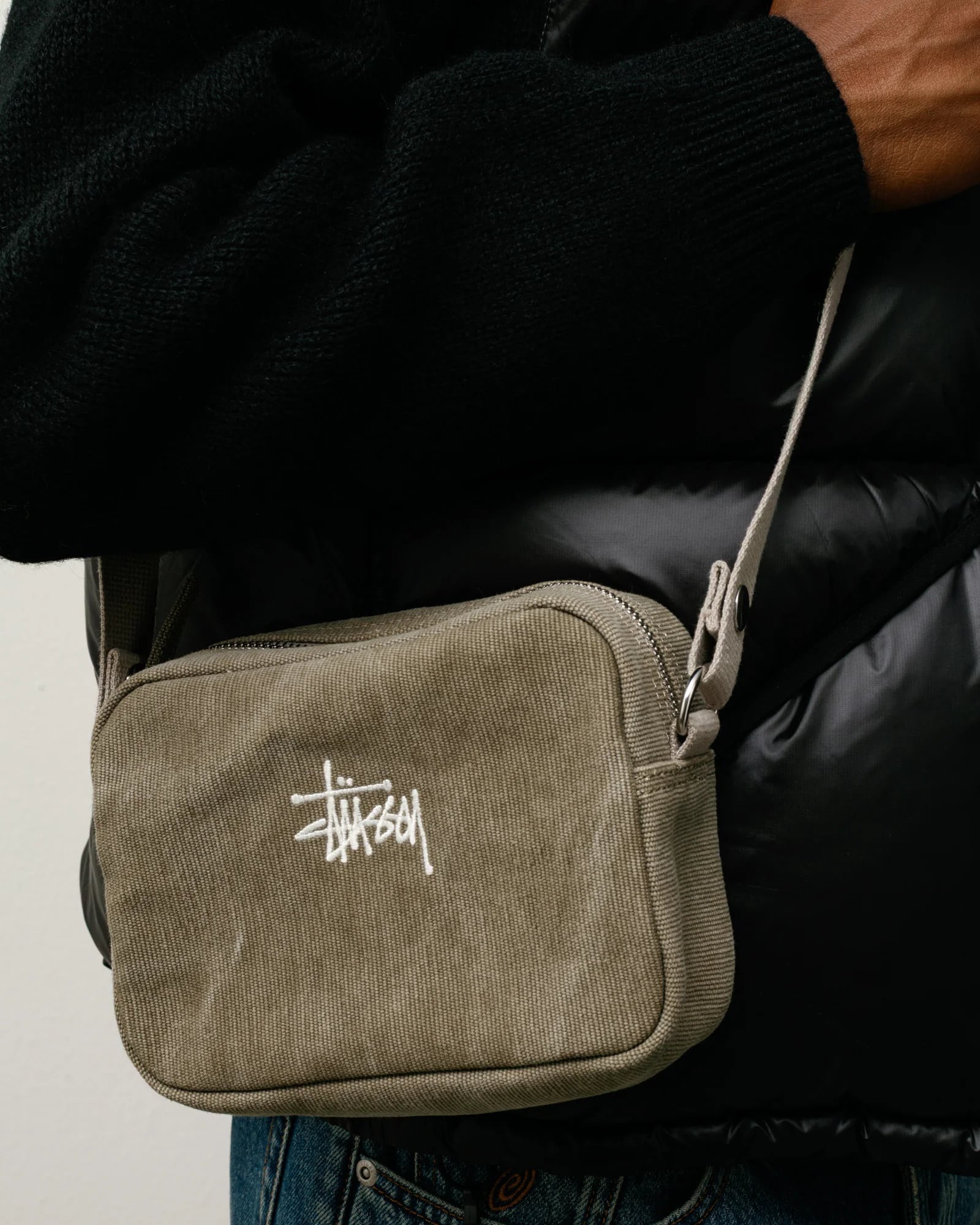 #代購 STUSSY WAXED CANVAS POUCH 復古油蠟帆布收納包  隨身包 萬用包 收納袋