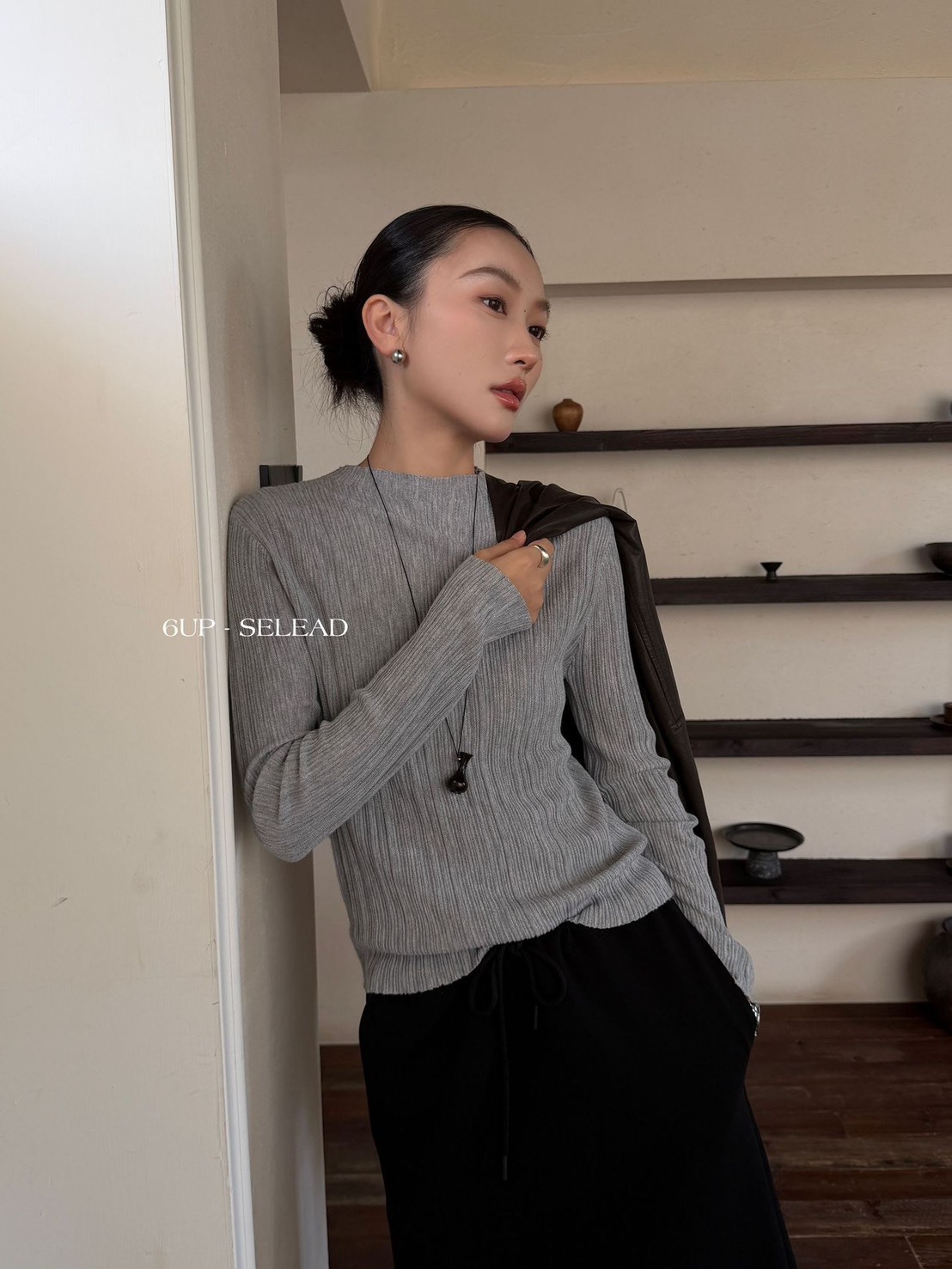 No.1818 純色圓領羊毛坑條打底衫