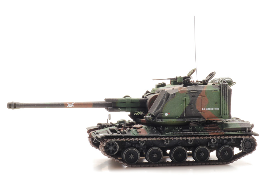 Artitec 6870433 HO Scale AMX 30 AUF 1 155mm camo