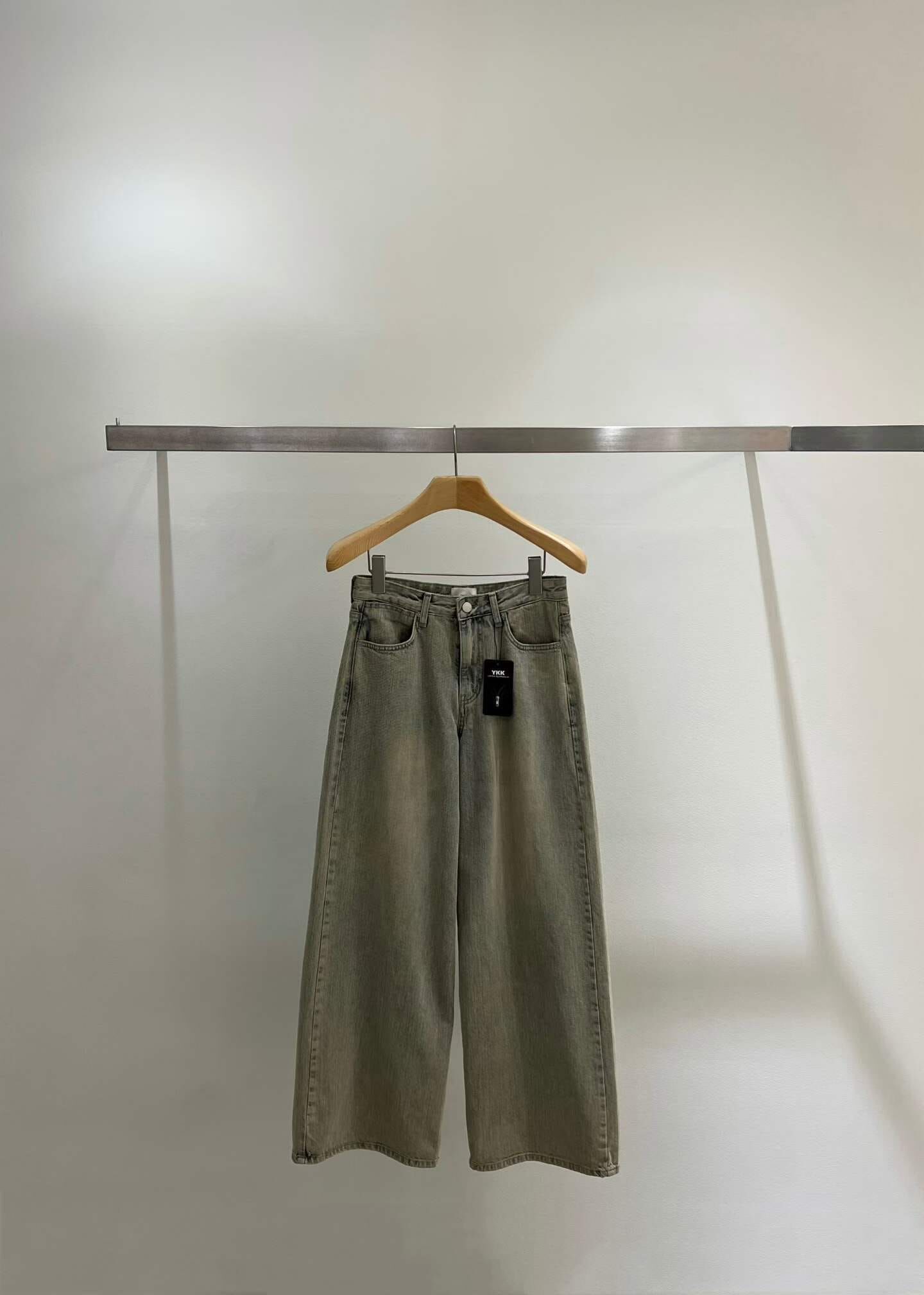 TT7220 復古寬鬆結構感牛仔褲