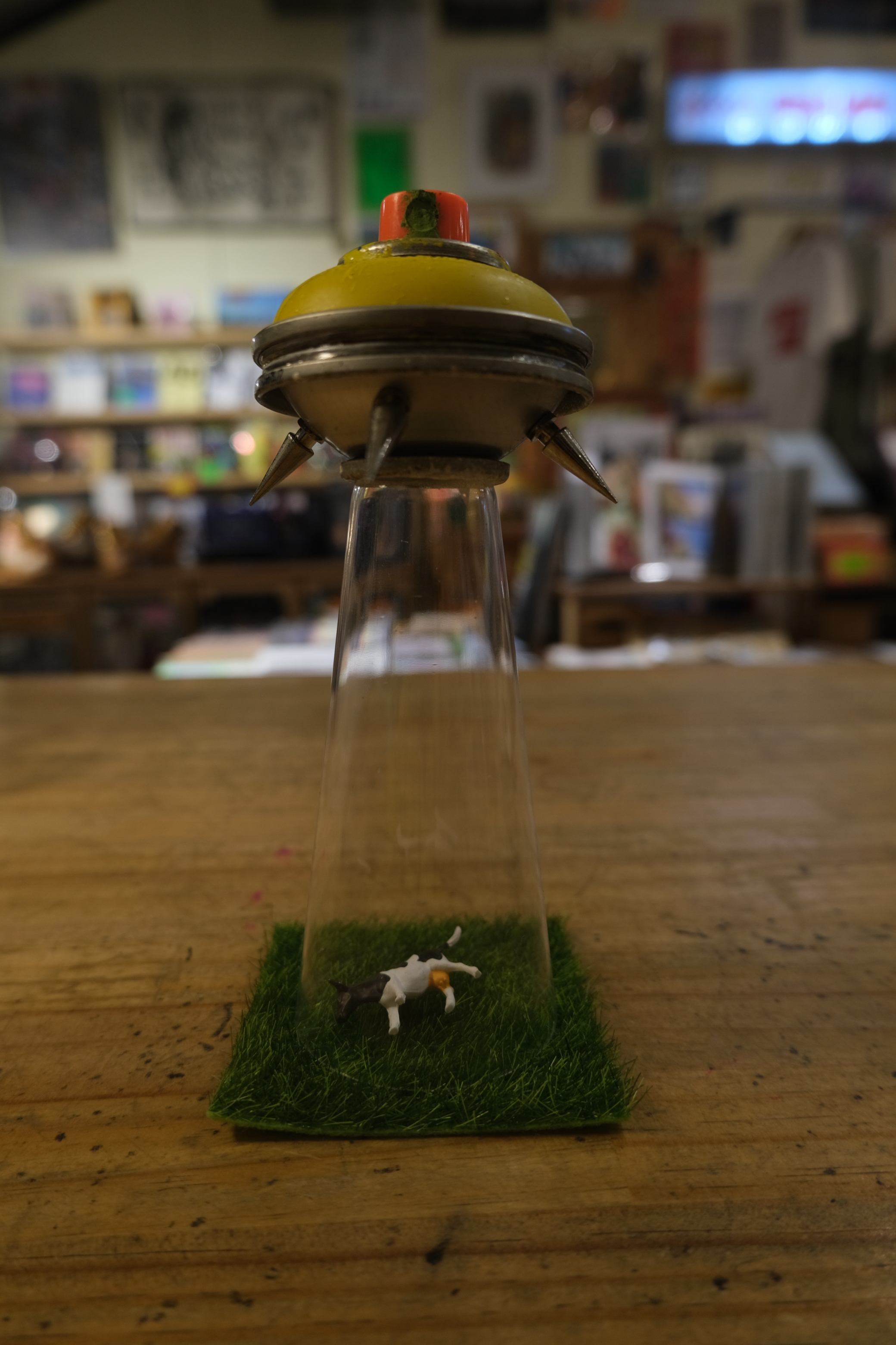 UFO DISPLAY 沖繩藝術家 噴漆幽浮