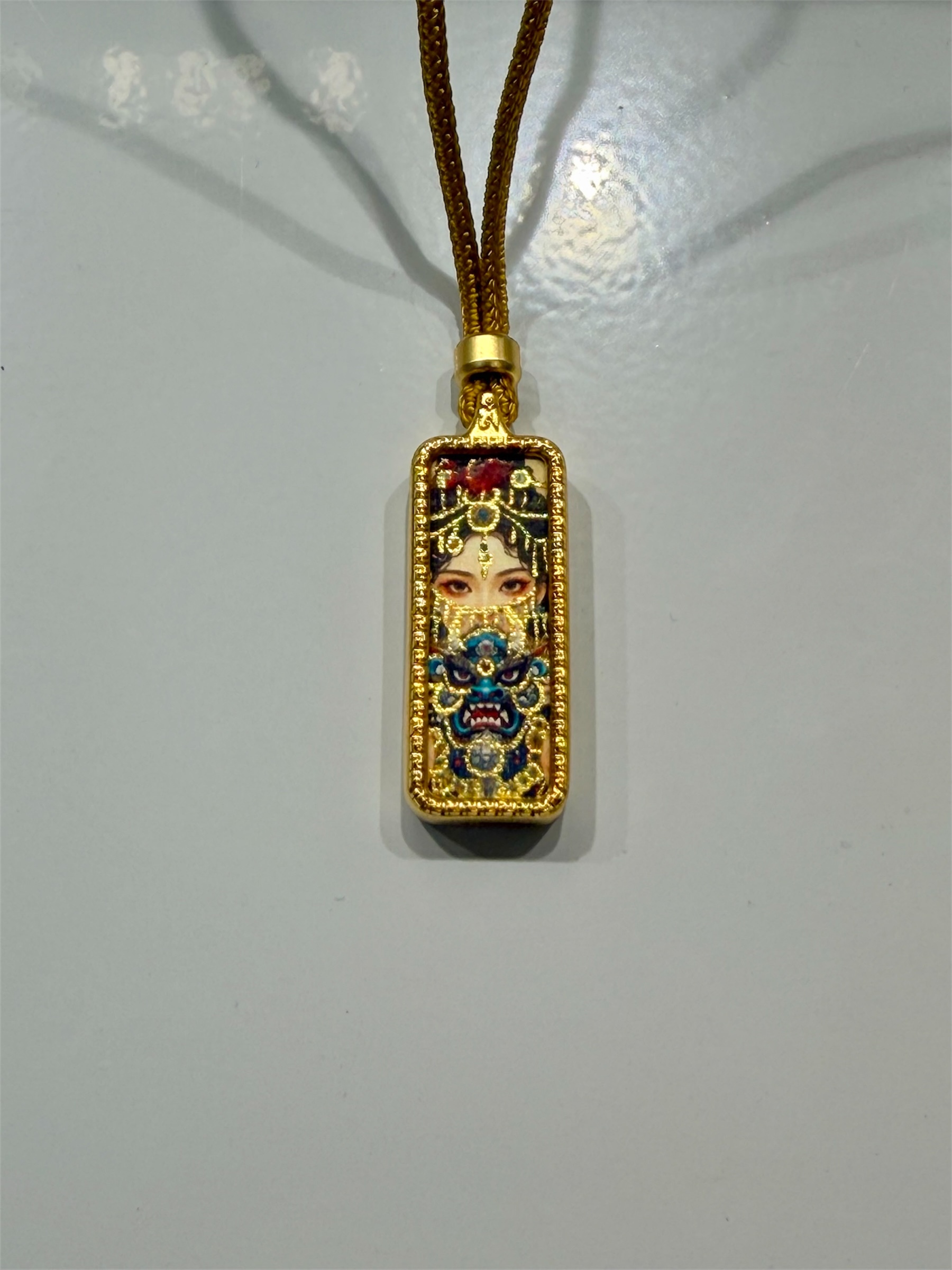 A22 扎基拉姆前世今生唐卡吊牌 12x30mm (經師傅開光)