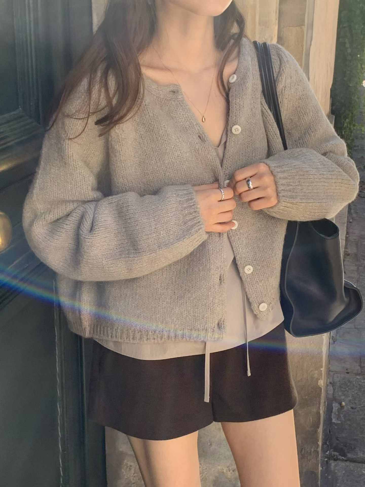 OU2609 Rama wool round cardigan