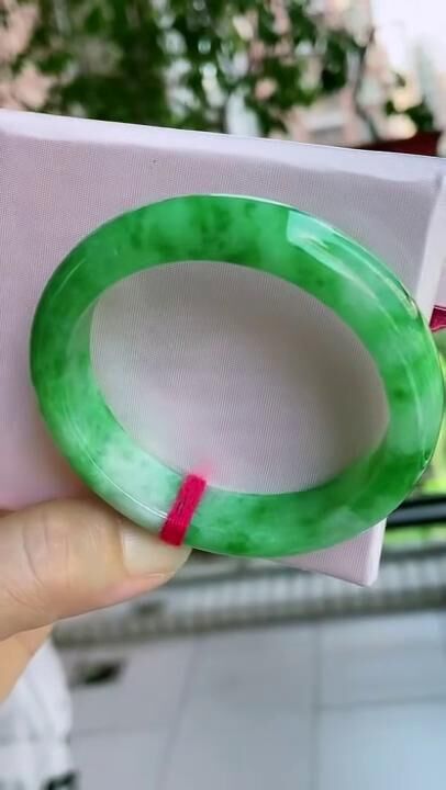辣綠花正圈翡翠手鐲,天然翡翠A玉, 緬甸玉, Jade, Jadeite