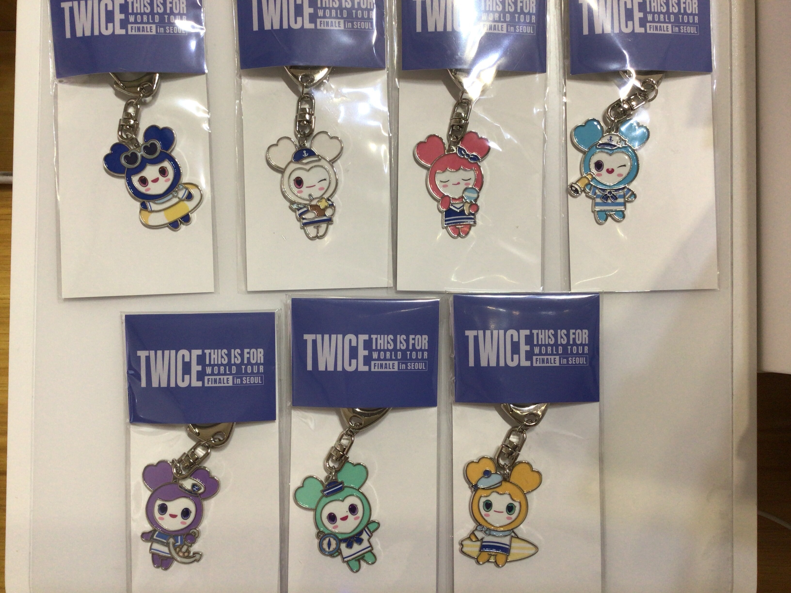 Twice THIS IS FOR WORLD TOUR FINALE IN SEOUL LOVELY metal keyring