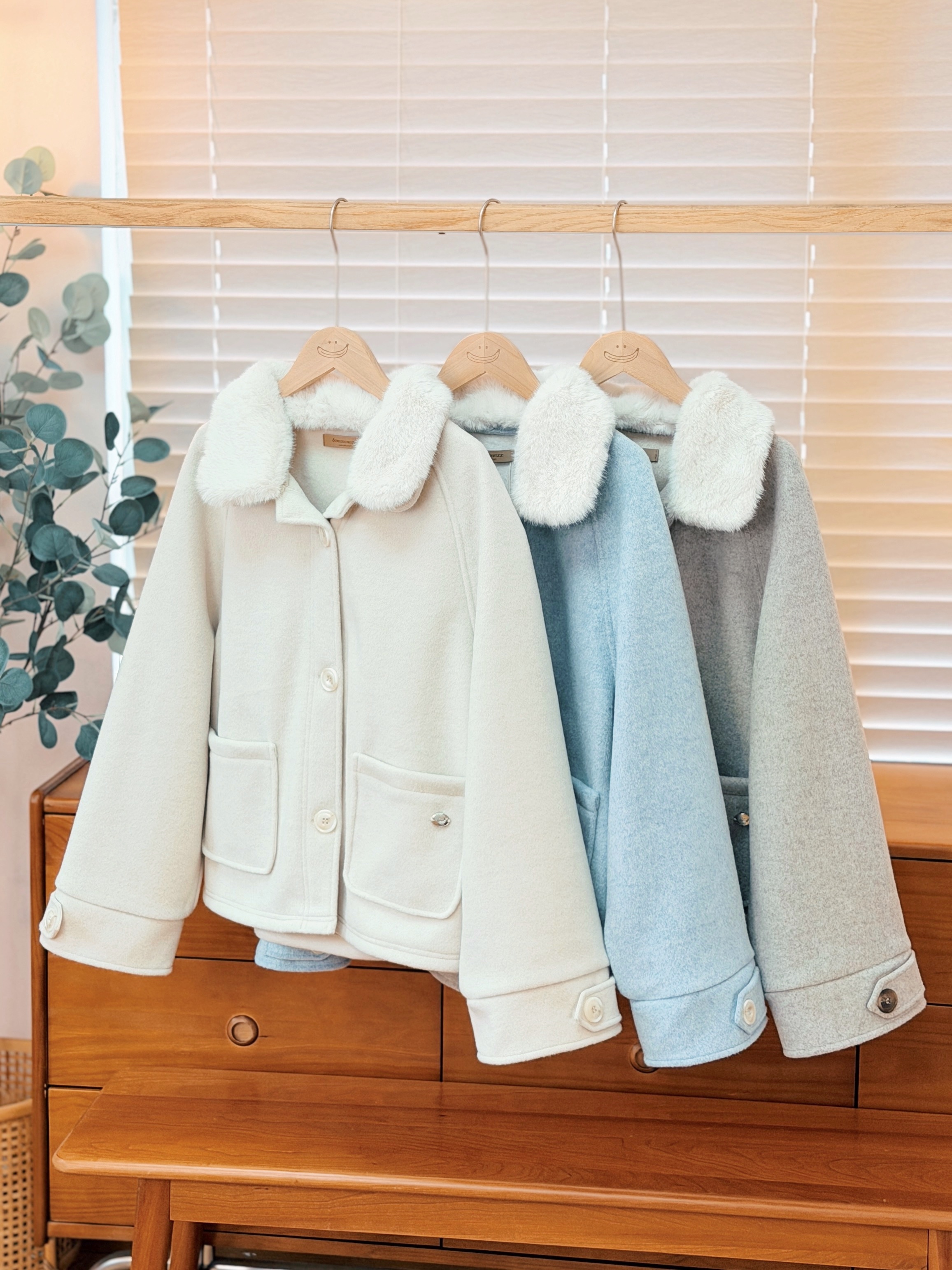 三色 / Premium混羊毛厚絨可拆毛領大衣 / Premium Wool-Blend Detachable Fur Collar Coat