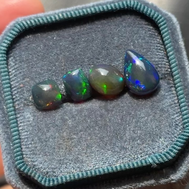 [原石] 黑蛋白石 水晶裸石蛋面