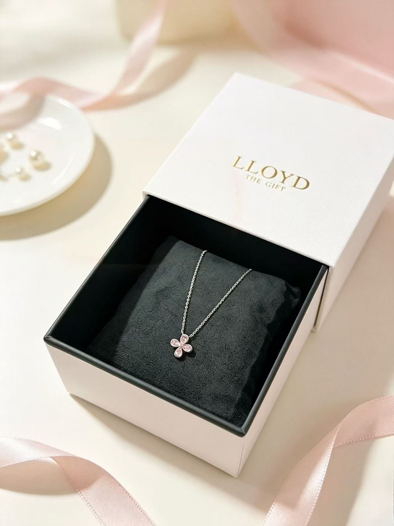韓國代購 LLOYD 櫻花系列限定新品🌸幸運四葉草粉色水晶鎖骨項鍊🌸