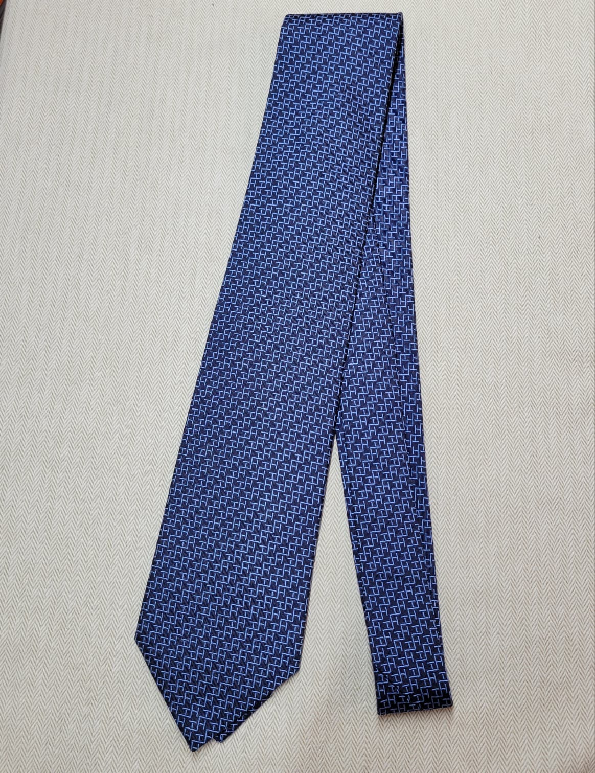 HERMES FACONNEE H MAZE 659253T TIE MARINE/BLEU CLAIR NO.76