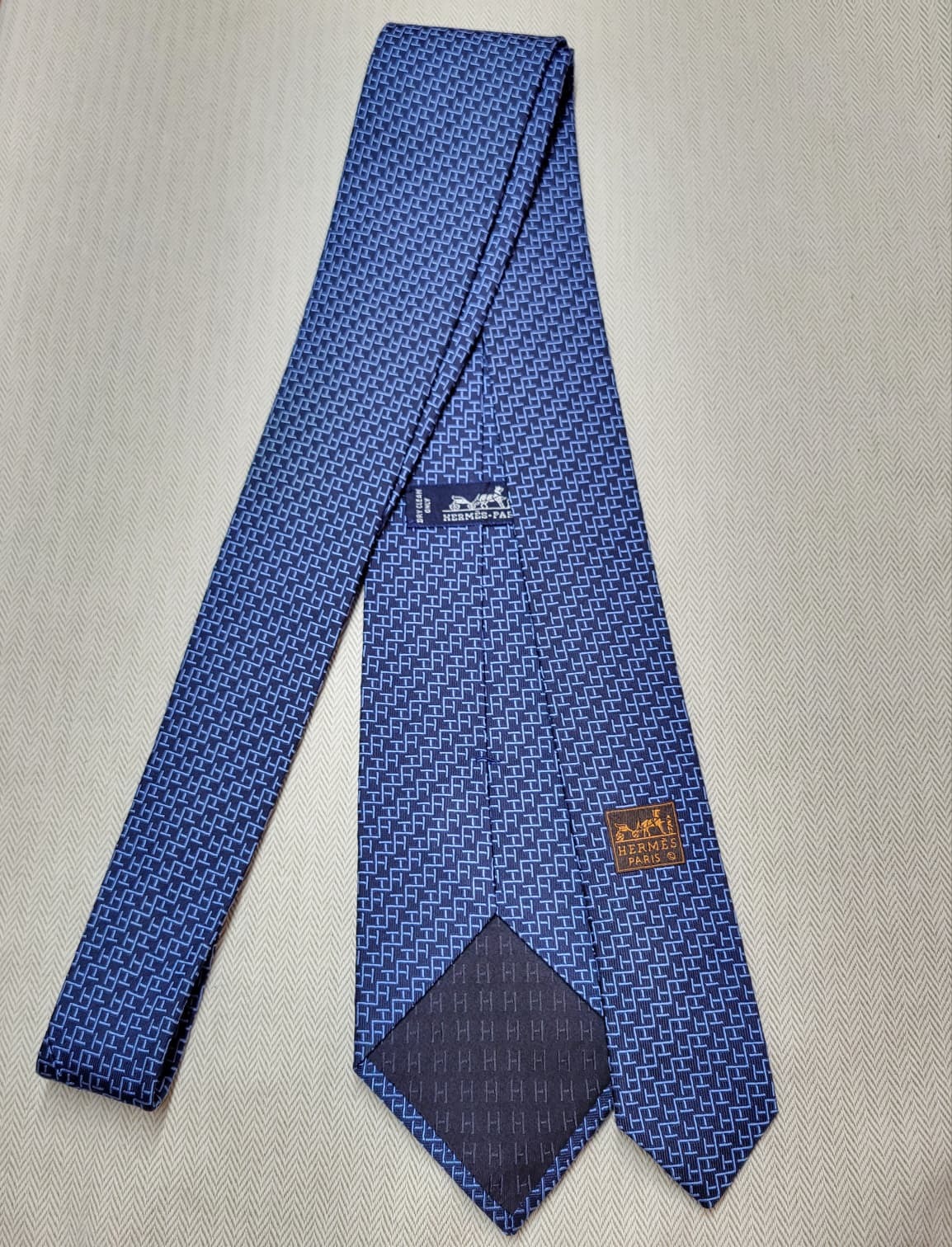 HERMES FACONNEE H MAZE 659253T TIE MARINE/BLEU CLAIR NO.76