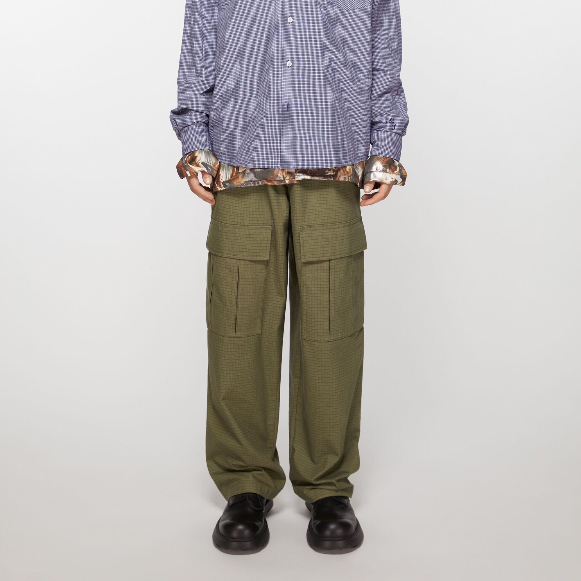 【代購】Acne Studios Logo embroidered Cargo Trousers BK0560-AB7