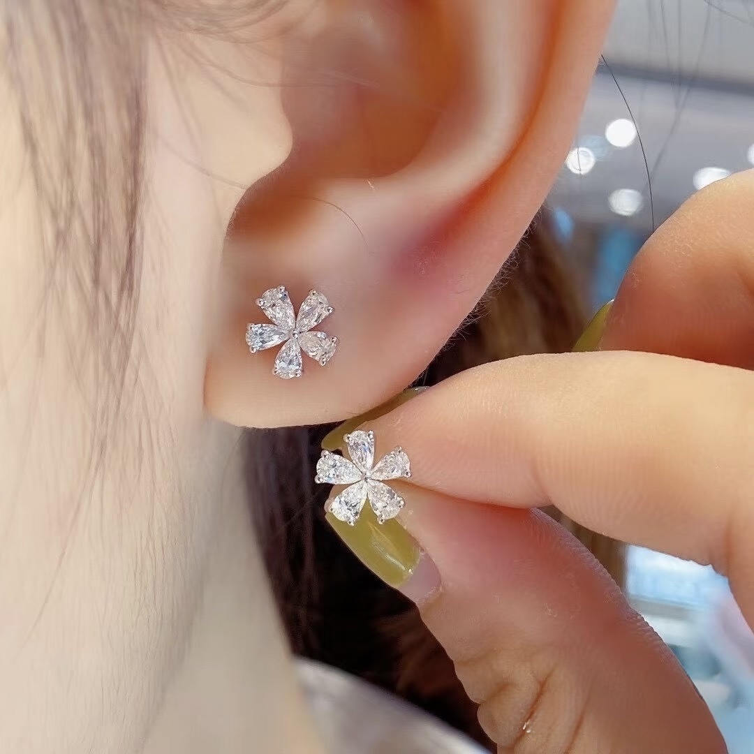 【直播】MD101426 花瓣型培育鑽耳環 (1對)