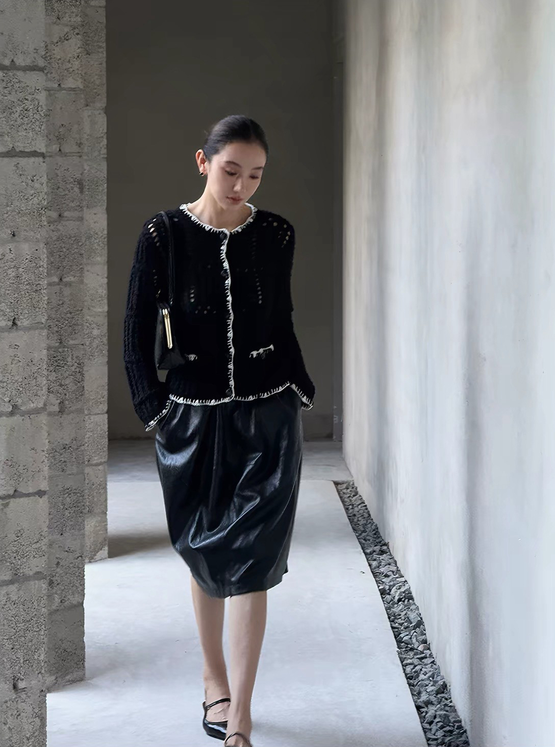 小香配色滾邊洞洞針織圓領排釦外套-S-XL / 2色 (Elegant & Love)