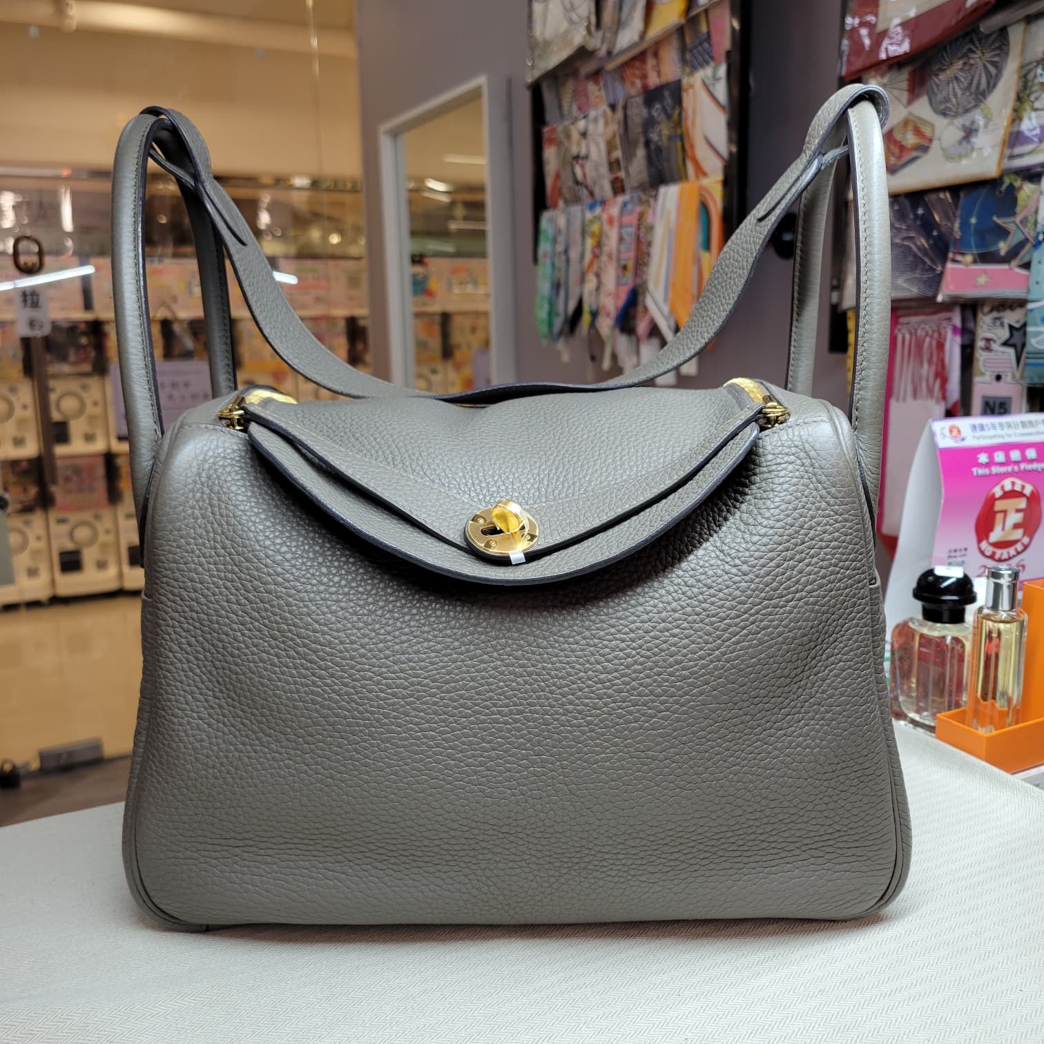 95%NEW HERMES LINDY 30 8F ETAIN CC石器灰金扣