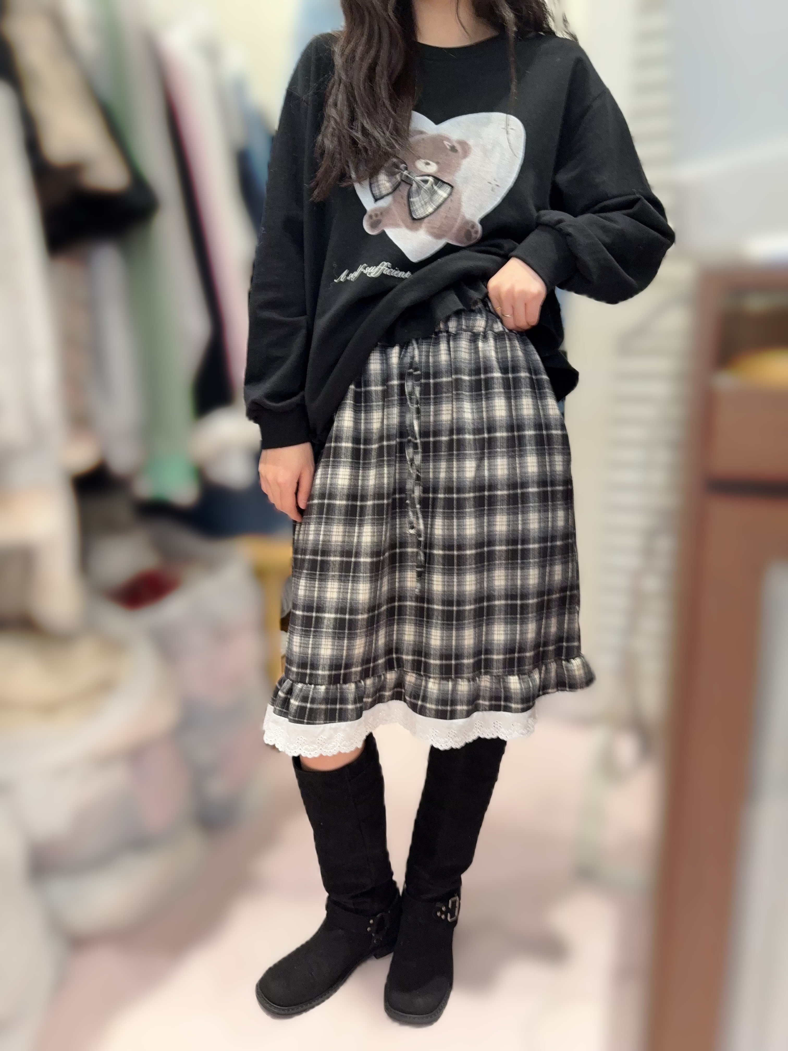 BE49   下身  羊毛20% 格仔長裙 腰24 - 39   HIP44     長24 $489