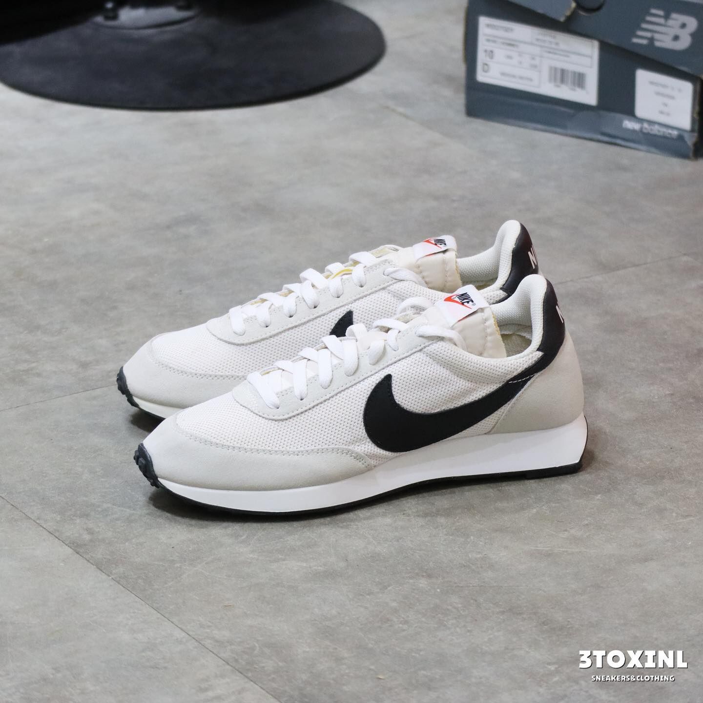(預訂) Nike Tailwind 79 - Grey White