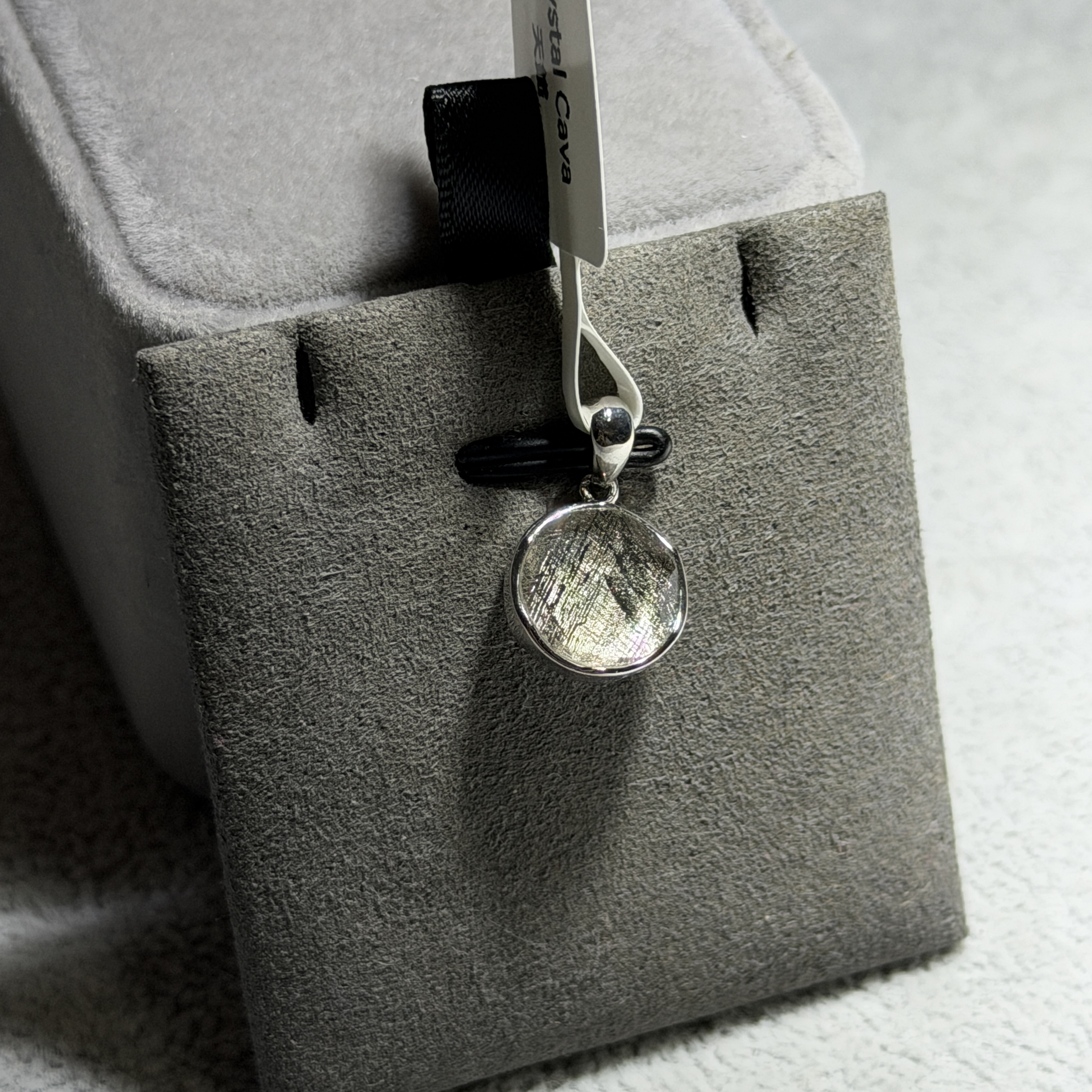 Muonionalusta Iron Meteorite Pendant 10mm GM1686
