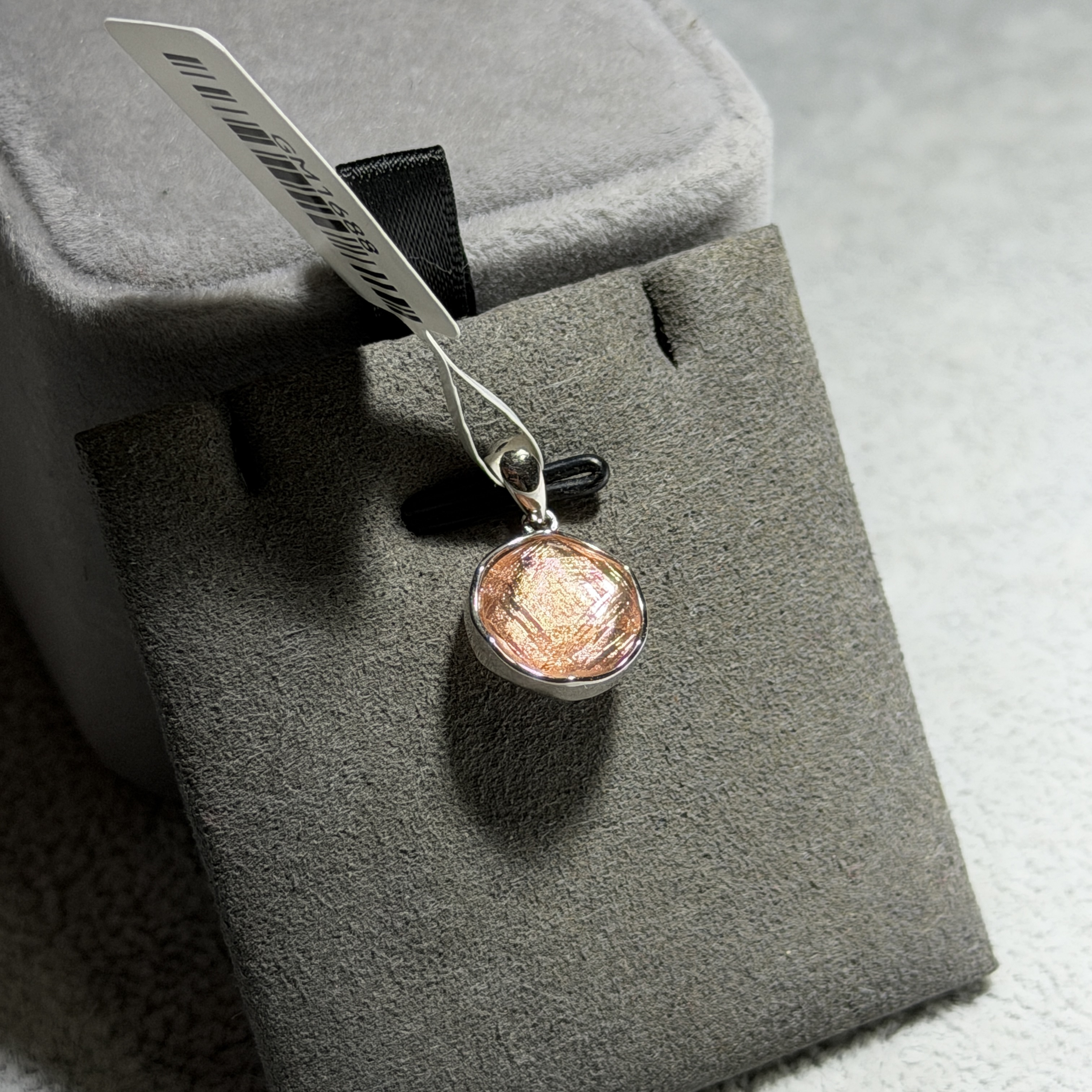 Muonionalusta Iron Meteorite Pendant 10mm GM1688