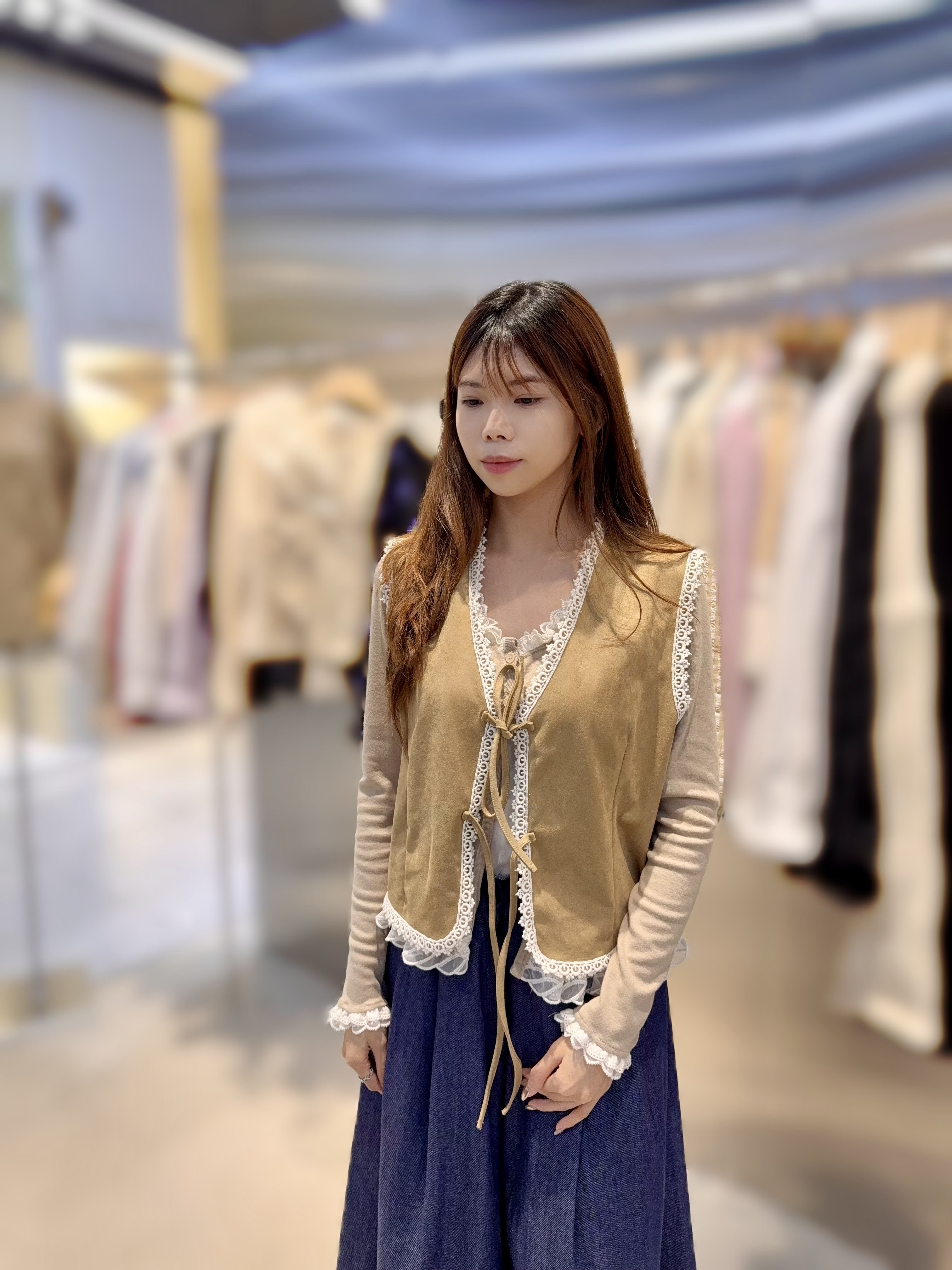 AE33  背心  胸40 長19 $489